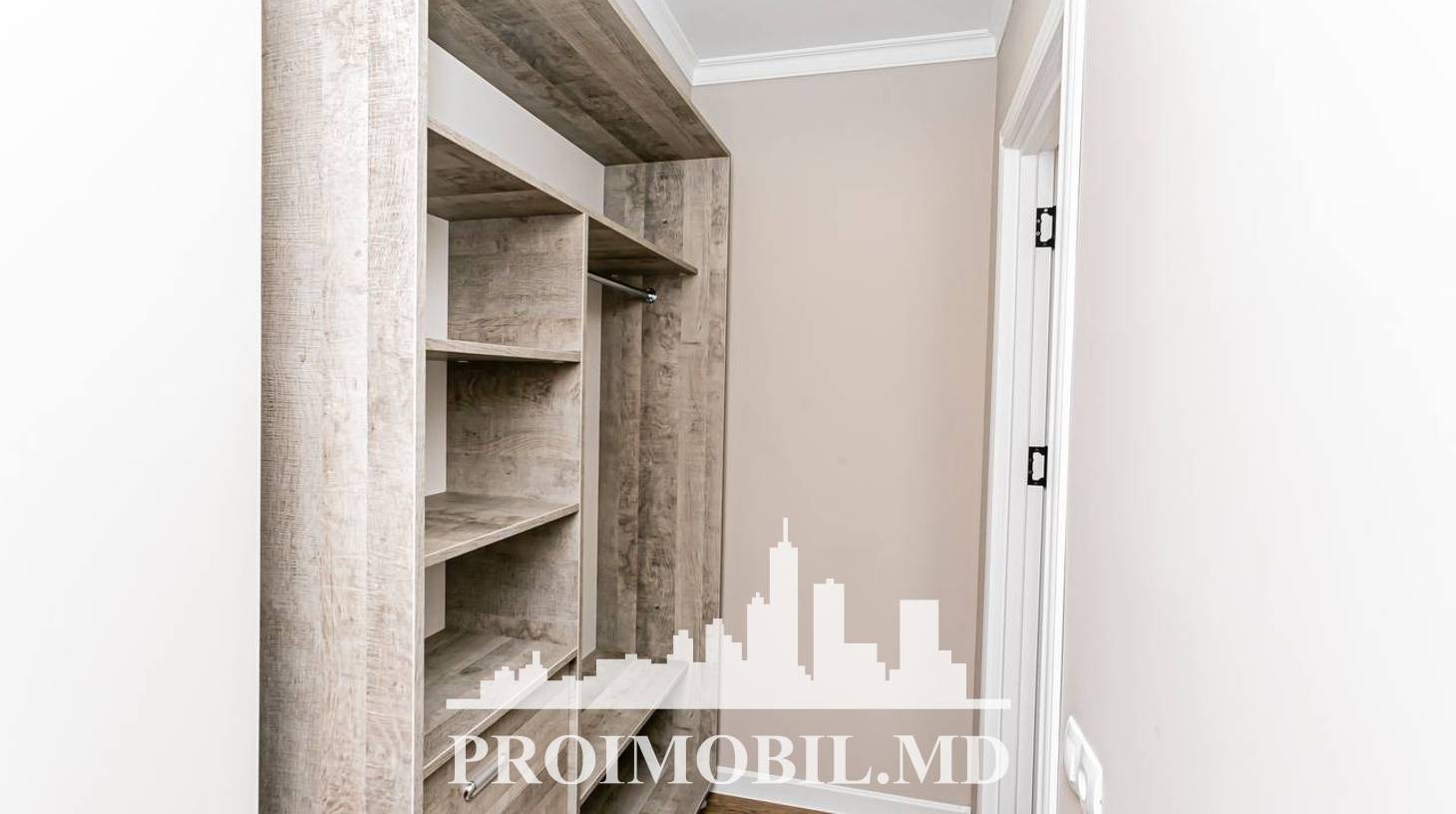 https://images.proimobil.md/slVzPAXk0hI532Zi0FG9H01C3Tb9NmhP3zYp0w9oBao/watermark:0.75:so:0:30:0.39/resize:fill:1460:816:1/gravity:ce/bG9jYWw6Ly8vZXN0YXRlL2xyL2Y2N2RhYzEyLTRmZTAtNGRlOC1iMzNhLTNhMmFkMDU1OWYyNC5qcGVn