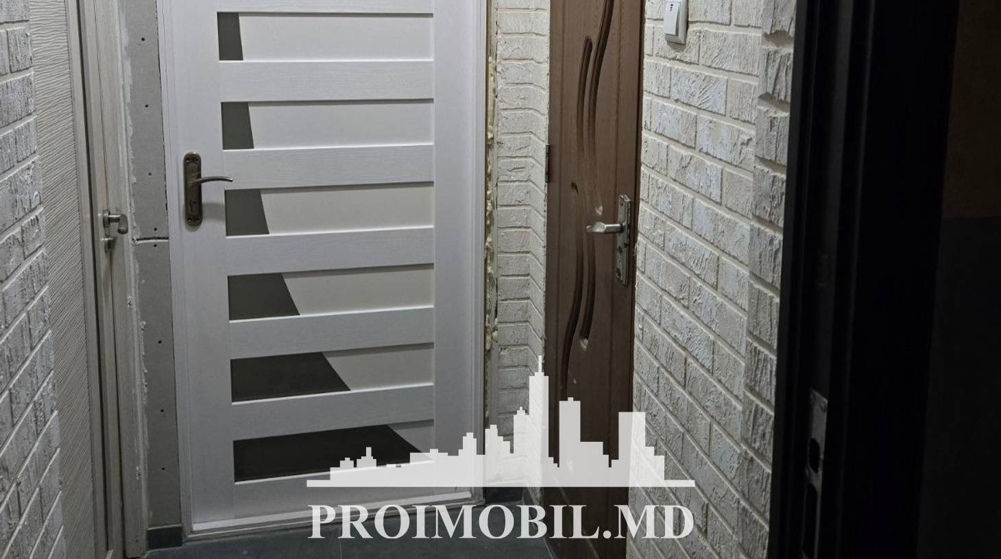 https://images.proimobil.md/sm8Xu4Q1FgfhpHqlkQx7mGWE36J3o28jO4EtUeZCFxo/watermark:0.75:so:0:30:0.39/resize:fill:1460:816:1/gravity:ce/bG9jYWw6Ly8vZXN0YXRlL2xyLzlmMTBmNjZkLTc4NjktNDNkOC1iNTRiLTY2NTNmZmJkMjlkYy5qcGVn