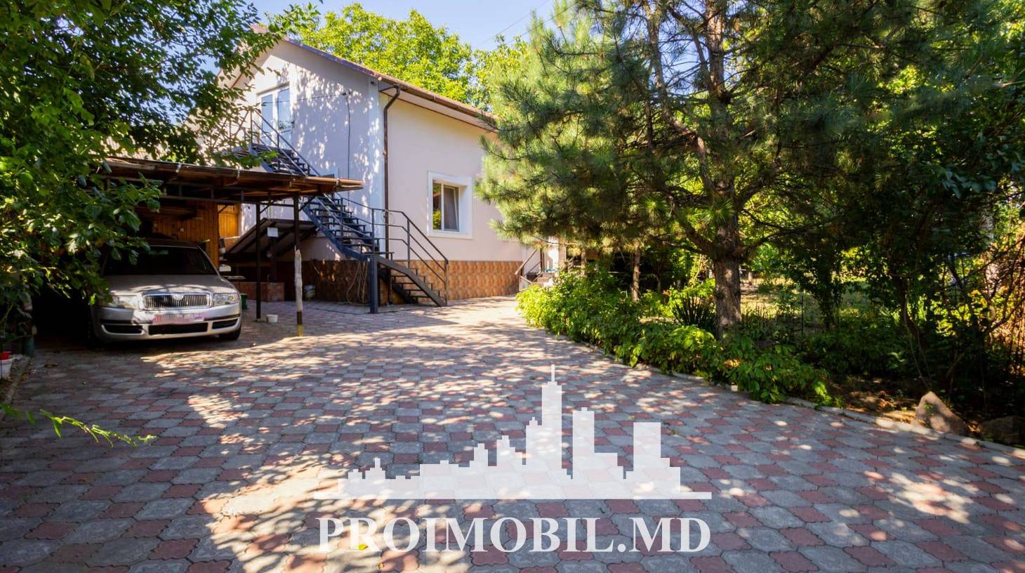 https://images.proimobil.md/smGfiy0sEituz-SFwJXF2EB84pCu_RNZ3cr5LMIr_04/watermark:0.75:so:0:30:0.39/resize:fill:1460:816:1/gravity:ce/bG9jYWw6Ly8vZXN0YXRlL2xyL2RkMWZlNDJlLWQ2OTItNGVhYS04Y2Q1LTRlNGQzODc3NmRkZC5qcGVn