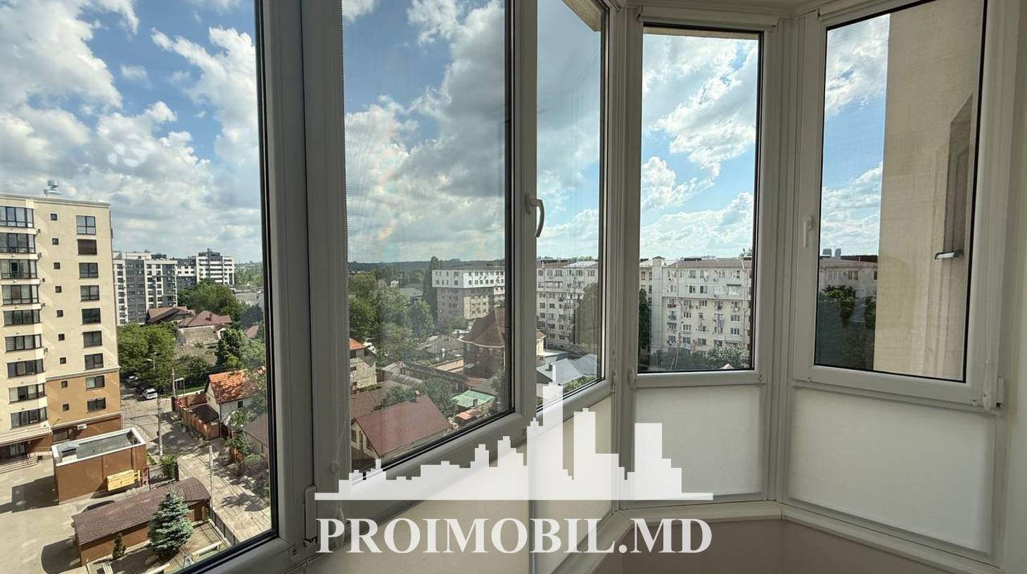 https://images.proimobil.md/spdYGrcEBhZuN1aow8pqDqA10ijrUYNrjpat3L25Uds/watermark:0.75:so:0:30:0.39/resize:fill:1460:816:1/gravity:ce/bG9jYWw6Ly8vZXN0YXRlL2xyL2UxM2VjODY3LTkzZGUtNDljNi04MzIzLTVhZjI0YWI4NjNhNC5qcGVn