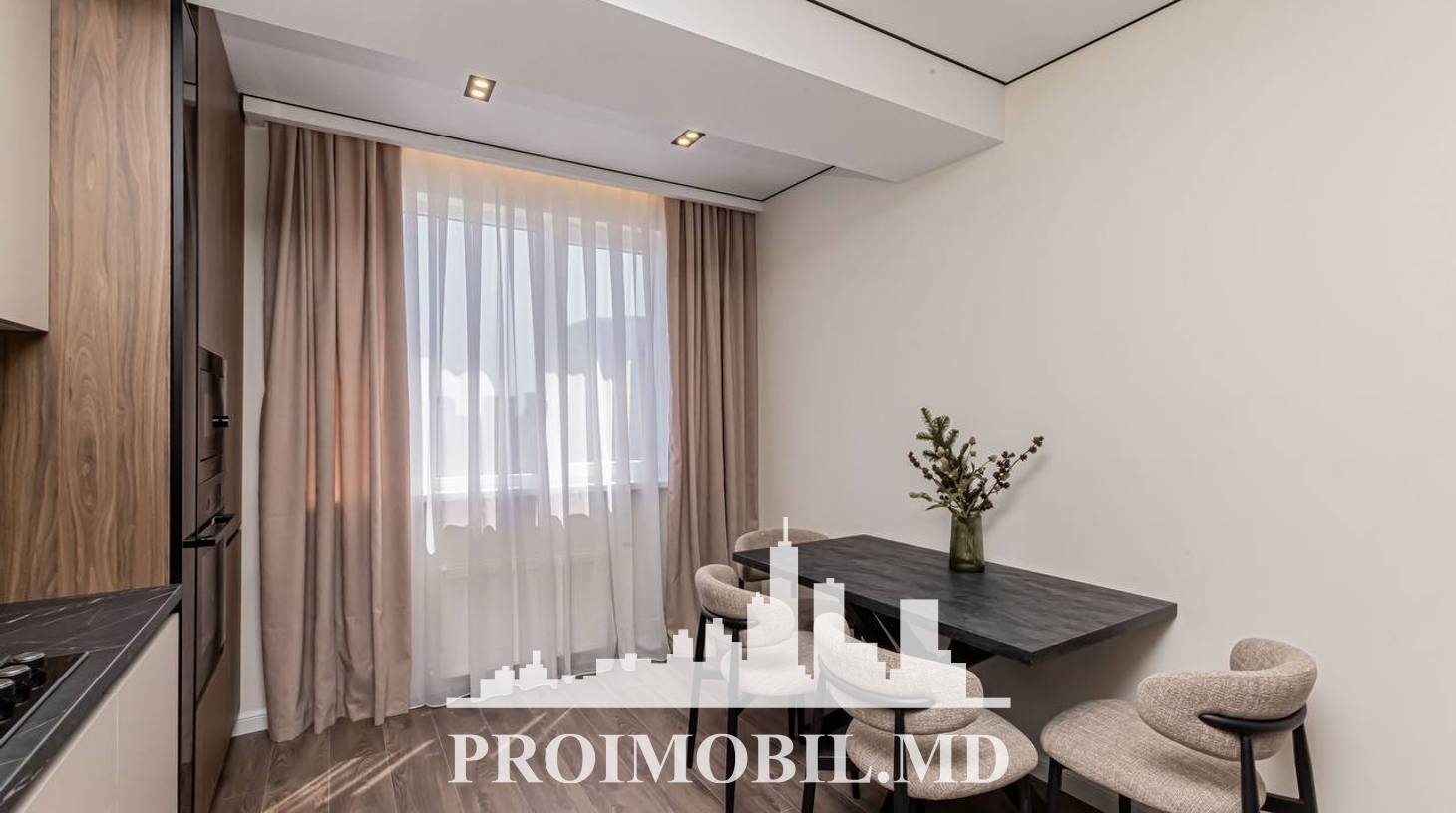 https://images.proimobil.md/suZcPP7MTts2yIhWR9aR7zro8TYxRdGWkSBdW1s4G8Y/watermark:0.75:so:0:30:0.39/resize:fill:1460:816:1/gravity:ce/bG9jYWw6Ly8vZXN0YXRlL2xyLzI2YTQ0NzUyLWEwYmEtNDQ1MC05MDQyLWMwYjczOTg2ZWUxOS5qcGVn