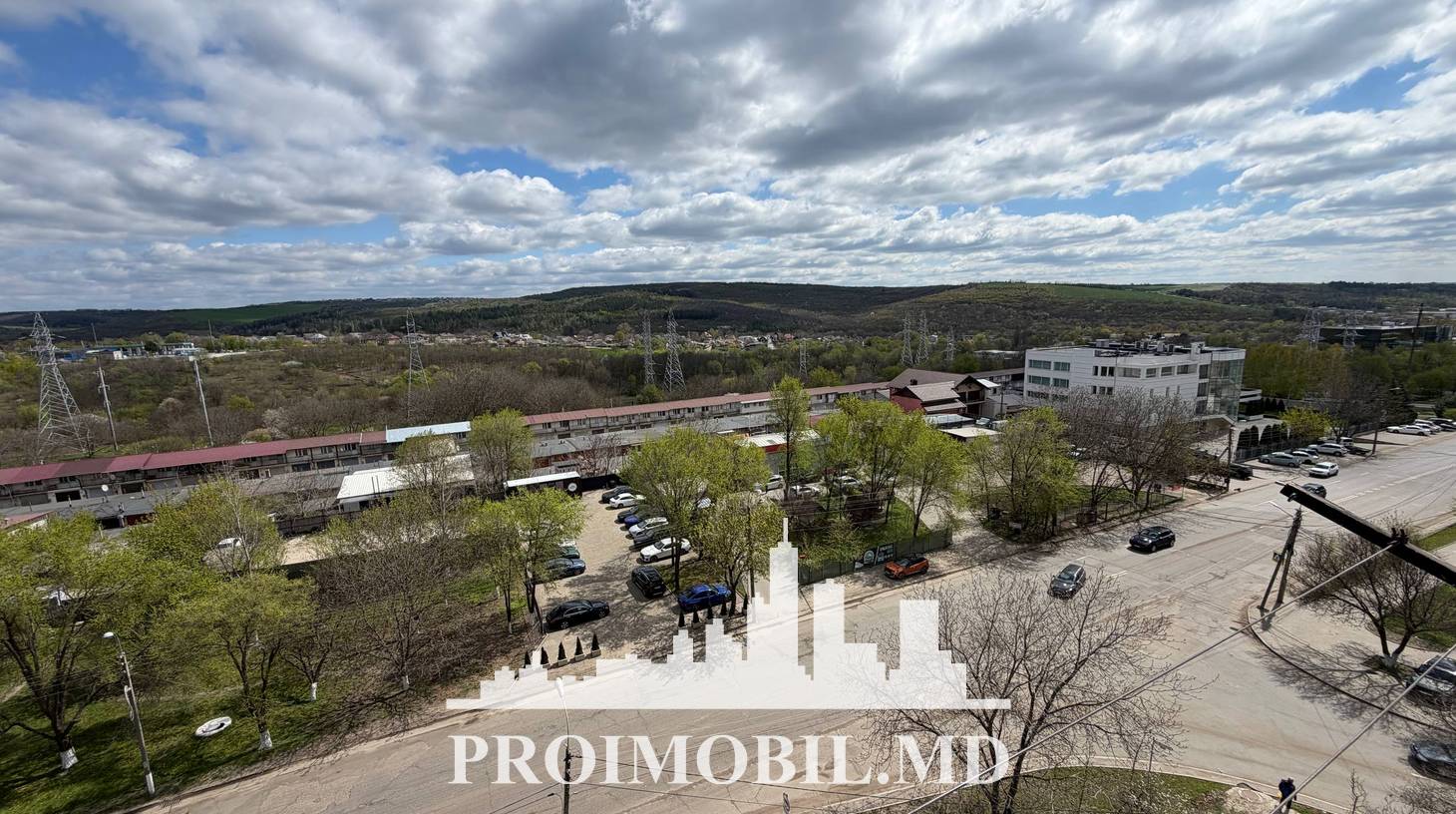 https://images.proimobil.md/t-a4YtWAFPGfNFHh1bHxakbCOl1K-g45ZC4abW520O4/watermark:0.75:so:0:30:0.39/resize:fill:1460:816:1/gravity:ce/bG9jYWw6Ly8vZXN0YXRlL2xyLzllM2I3YmY4LThkNmEtNDRkMS1hODllLTZmNGY2ZjZiZmYyMi5qcGVn