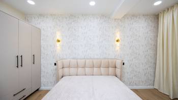 https://images.proimobil.md/t0Qwp6aIvVlbm6oj2C_GnerGQzqcvCf15GVHWMSGueY/resize:fill:350:198:1/gravity:ce/bG9jYWw6Ly8vZXN0YXRlL2xyL2VkOThjZDk1LWFiNjQtNDVmMi05ZTRjLTJlMGJlNDEyYzU2MS5qcGVn