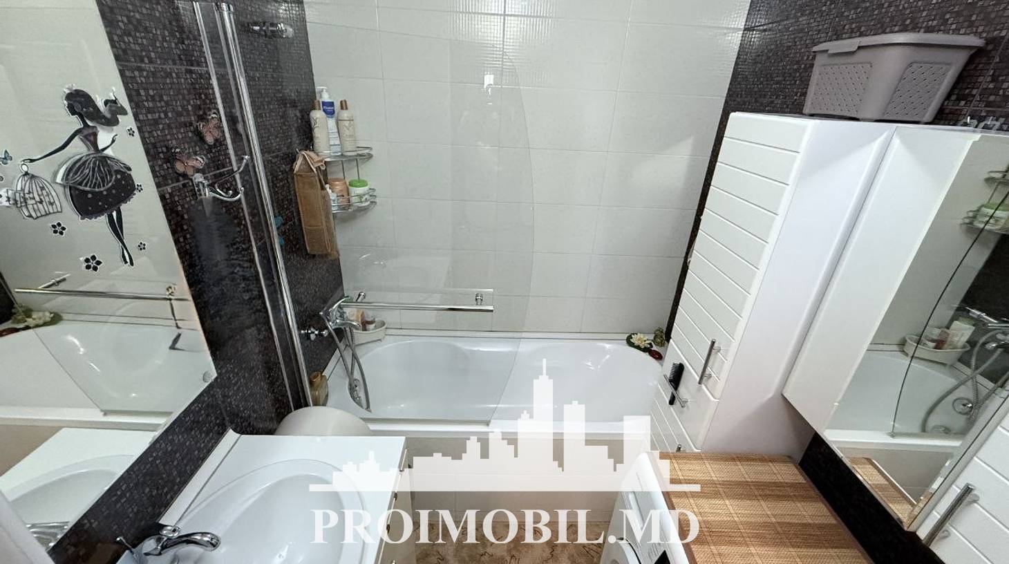 https://images.proimobil.md/t3TUmYsBag5pFdu0H2peL9c-ORcfJy1bXR_uNpk-Y_k/watermark:0.75:so:0:30:0.39/resize:fill:1460:816:1/gravity:ce/bG9jYWw6Ly8vZXN0YXRlL2xyL2QxYjZkN2YwLTI5OTgtNGYyMC04ZTYxLTMzODRlZGQ1MGI0ZS5qcGVn