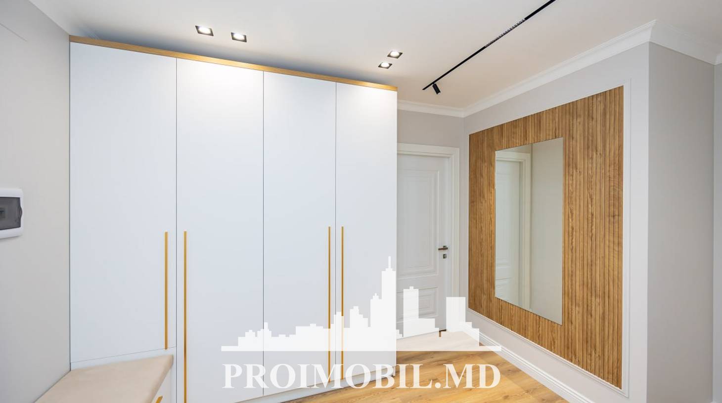 https://images.proimobil.md/t98ANVx-YPu0munuHDgso5B3AjFR40WORQOErdJprV8/watermark:0.75:so:0:30:0.39/resize:fill:1460:816:1/gravity:ce/bG9jYWw6Ly8vZXN0YXRlL2xyLzRkMGJjMDIyLWQ5MmQtNGFmMi04NDYzLWM2NjI3YjEyYzhlZS5qcGVn