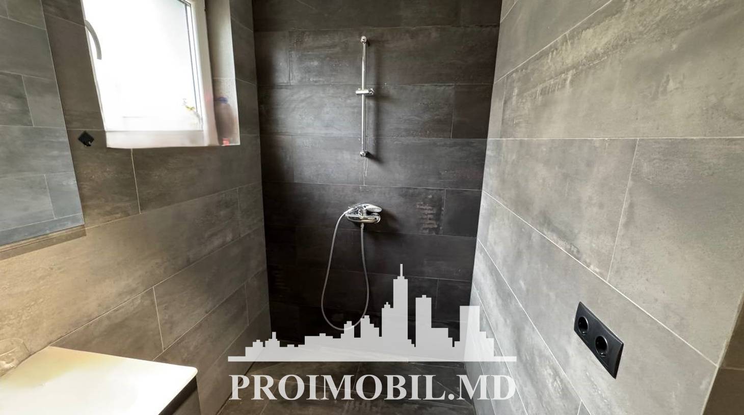 https://images.proimobil.md/t9gUmWA_dby9Ih6RKmPPc6-qnNBRRxImBnh873HCZR4/watermark:0.75:so:0:30:0.39/resize:fill:1460:816:1/gravity:ce/bG9jYWw6Ly8vZXN0YXRlL2xyL2U5MmNmODUyLTVmNzYtNGM5ZS1iMjNhLTRjZTNmOThkNTI1OS5qcGVn