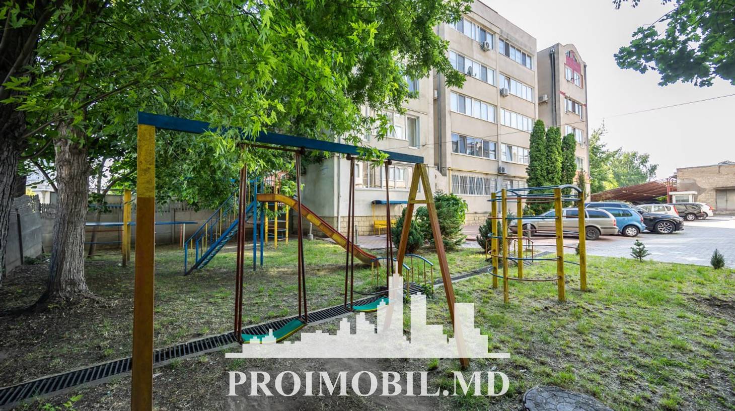 https://images.proimobil.md/t9xPjam-DT-MX0PGFbHdZ_U43zi5has2v9Im3IToqUQ/watermark:0.75:so:0:30:0.39/resize:fill:1460:816:1/gravity:ce/bG9jYWw6Ly8vZXN0YXRlL2xyL2VlNjEwZGZkLWE5NjktNDhjYi05ZTQ2LWM2NWYzYTA0NGE0NC5qcGVn