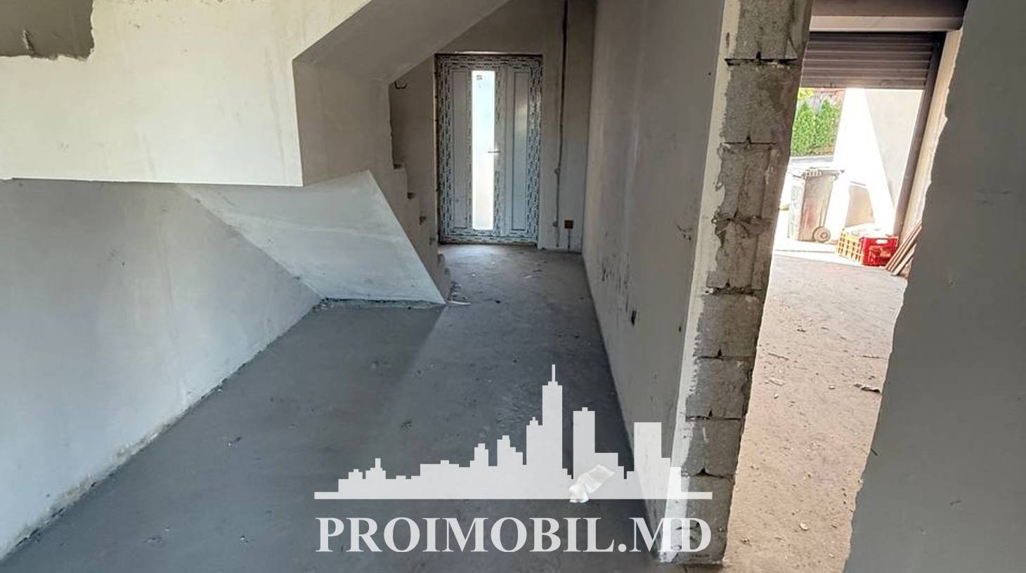 https://images.proimobil.md/tAVSrdthP37ayA7Emt313-J7wMsbtBBkvXwHeT-CWvA/watermark:0.75:so:0:30:0.39/resize:fill:1460:816:1/gravity:ce/bG9jYWw6Ly8vZXN0YXRlL2xyL2Y0OTVmZjIxLWQ2MWItNDNiMi05MWM0LTM1MTZlMWM5MDgxZS5qcGVn
