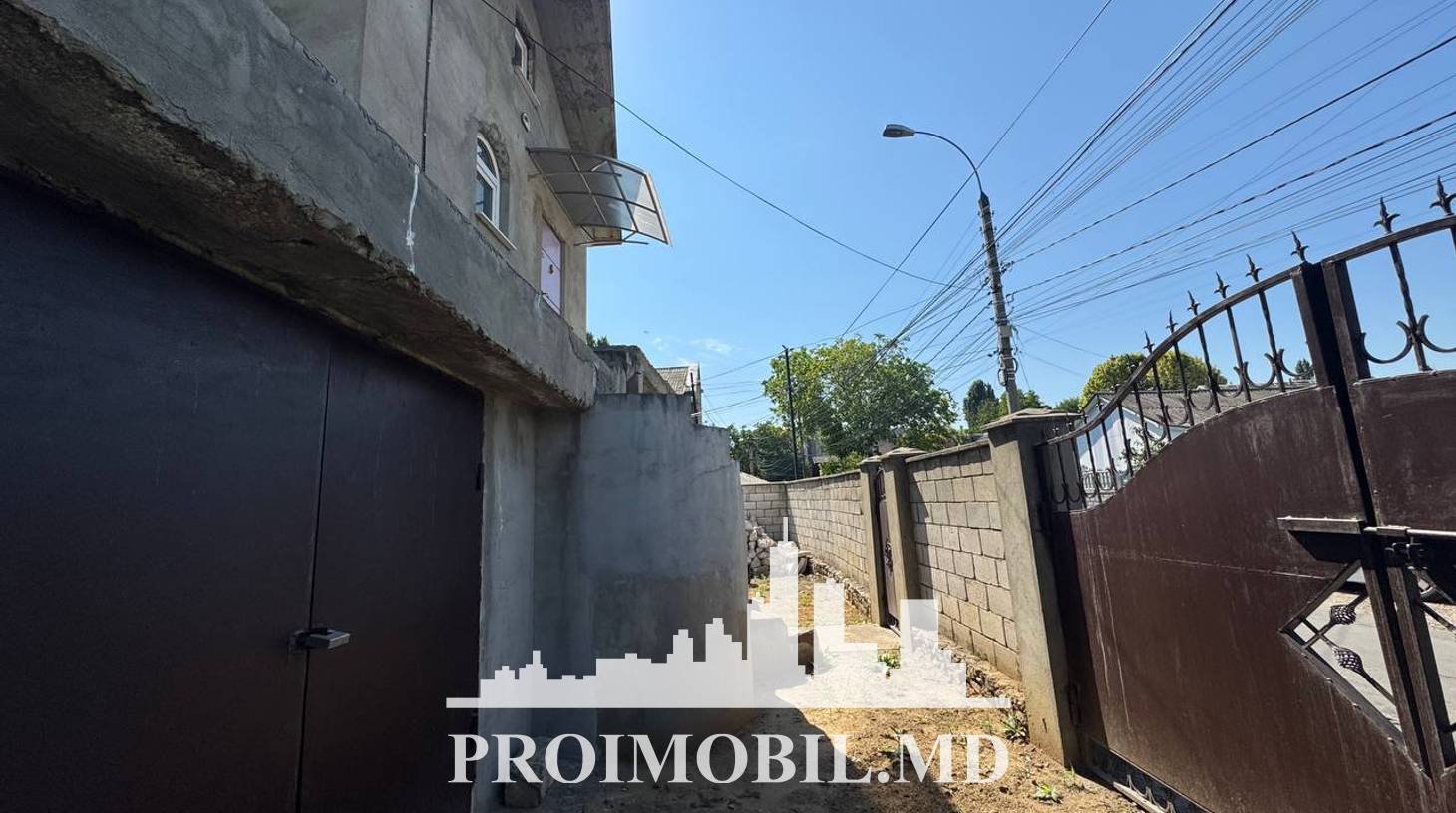 https://images.proimobil.md/tBD-mBU-ZbXZl3pIopsI54RtPbXr1z0G4XdWFOJPXPE/watermark:0.75:so:0:30:0.39/resize:fill:1460:816:1/gravity:ce/bG9jYWw6Ly8vZXN0YXRlL2xyLzE4NGJhN2E1LTk3MGItNGEzMS1iNThiLWFiMjdhNzUzZDFmZC5qcGVn