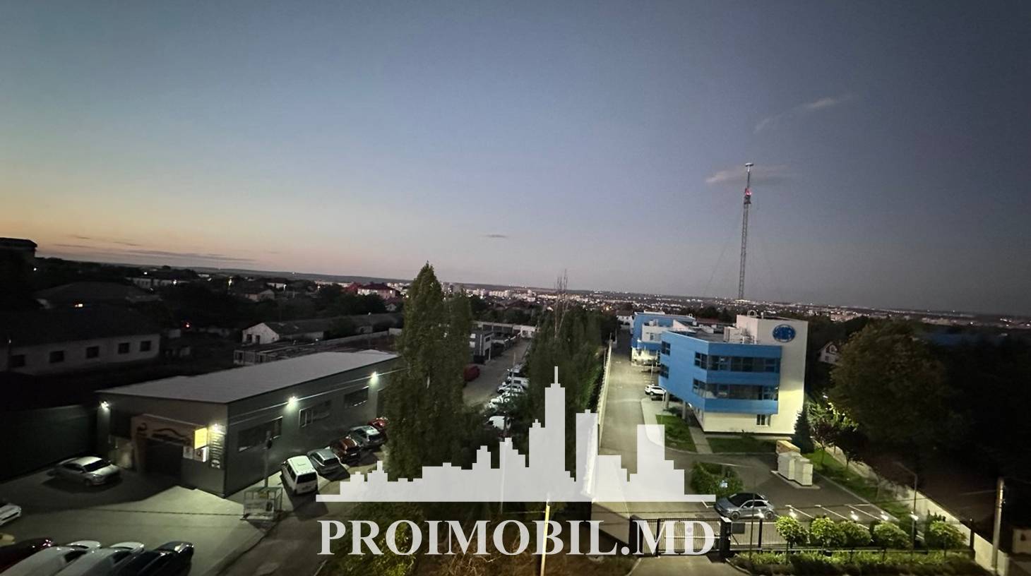 https://images.proimobil.md/tBg2-KCBmDgSDjH5-FWPafFh6HVmhXTtanphZEbg6Yg/watermark:0.75:so:0:30:0.39/resize:fill:1460:816:1/gravity:ce/bG9jYWw6Ly8vZXN0YXRlL2xyLzM3NzQ2ODNmLTdlYjgtNDY0NS1hNDE0LTY3YTcwZTNlODBkMC5qcGVn