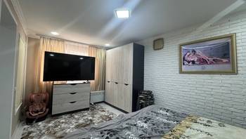 https://images.proimobil.md/tBtI7LIJUH1m74N2ElteeEICMVLR8I8UpduUkhd8Wac/resize:fill:350:198:1/gravity:ce/bG9jYWw6Ly8vZXN0YXRlL2xyL2U0MjEyNjM2LTRmMmUtNDU2Yi05MTdjLTczNTgwOTM0ZDA5ZS5qcGVn
