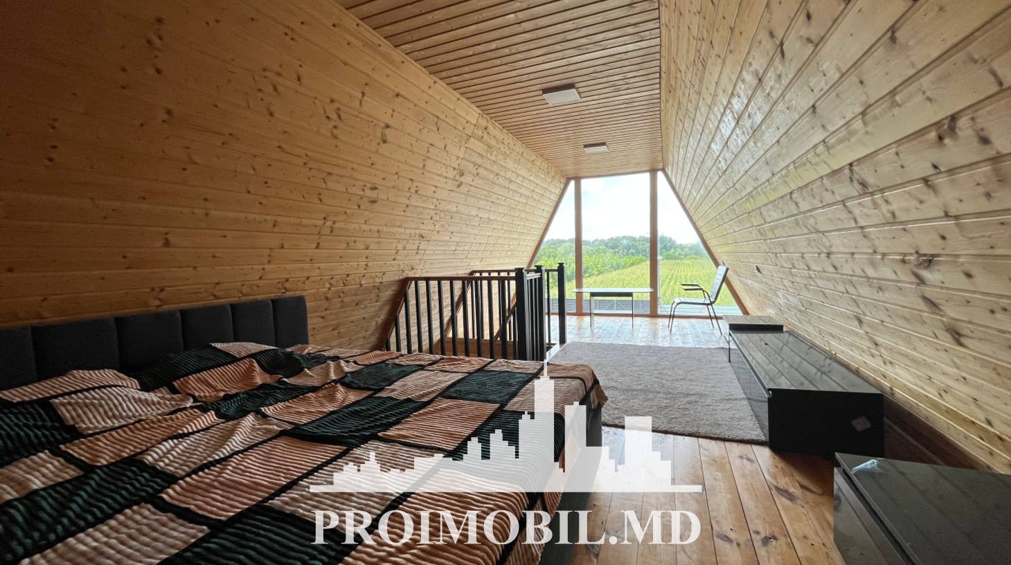 https://images.proimobil.md/tEr5I2Fj3VraZ7IPDT6j3Z3UMERphij3lN26SAbB42g/watermark:0.75:so:0:30:0.39/resize:fill:1460:816:1/gravity:ce/bG9jYWw6Ly8vZXN0YXRlL2xyLzJhMjg3MWU0LTMzMDctNDc1Ni1iZDMwLWNjNDdhN2Q0MDk1Yi5qcGVn