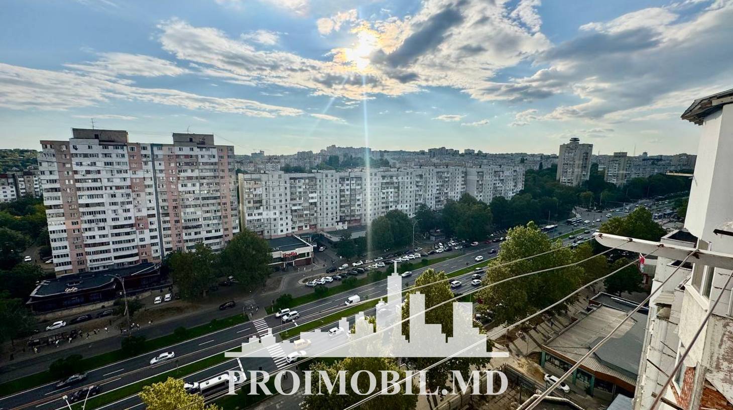 https://images.proimobil.md/tFZyOCZpkLmIf80X6WA4xglyPYDkLmVGPjYRlZh6zk4/watermark:0.75:so:0:30:0.39/resize:fill:1460:816:1/gravity:ce/bG9jYWw6Ly8vZXN0YXRlL2xyL2I4OTQzZGY4LWViN2EtNDgxNi04NmU4LTRhYjMyZDJlNjliMy5qcGVn