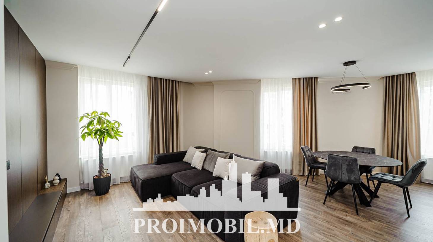 https://images.proimobil.md/tONPzK_6_wQxaVnMdQE5A1LVoKGcdIkjqDA-JVUve5A/watermark:0.75:so:0:30:0.39/resize:fill:1460:816:1/gravity:ce/bG9jYWw6Ly8vZXN0YXRlL2xyLzhiNTkzNDQ0LTU3MjktNGI3NS1iYTE5LTg3ZjgxMDlmOTMzMS5qcGVn