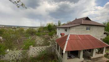 https://images.proimobil.md/tOPuPVzwpgqrGt2Edhq7SidoXEMa2CMTeAPkFB9Qk1U/resize:fill:350:198:1/gravity:ce/bG9jYWw6Ly8vZXN0YXRlL2xyL2IzMDEzZWFhLTcyODEtNDk3My04OWU2LWM1ZDhlMjEyMDEwOS5qcGVn