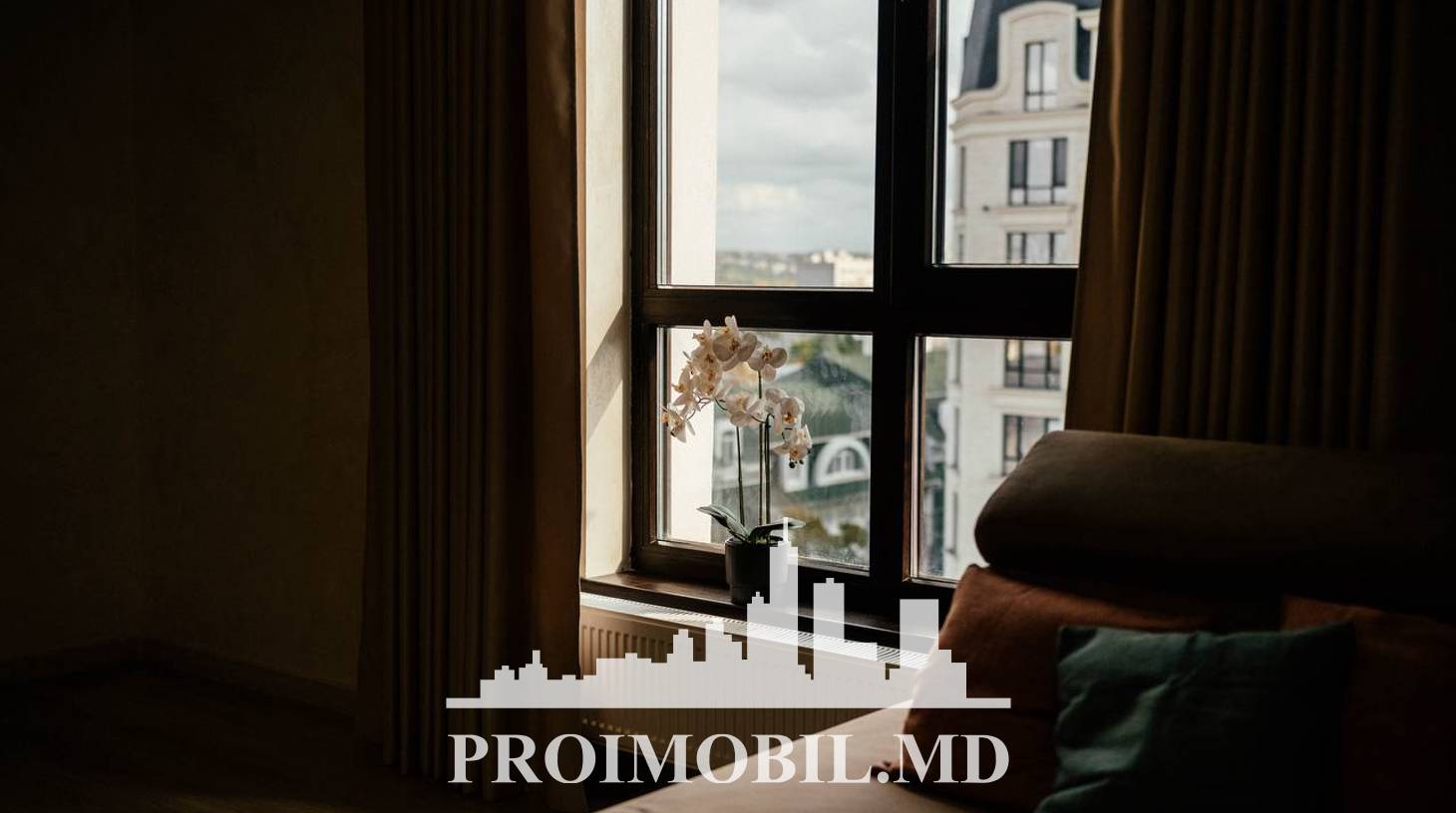 https://images.proimobil.md/tQ319VYhEw5ja0CgwaD2e4eDXKIgSk-YtpbWuNk0UOE/watermark:0.75:so:0:30:0.39/resize:fill:1460:816:1/gravity:ce/bG9jYWw6Ly8vZXN0YXRlL2xyL2RmMTBiM2IxLTQyOTItNDUyZS1iZTJlLWI5Y2Y3YTc5OTMwMS5qcGVn