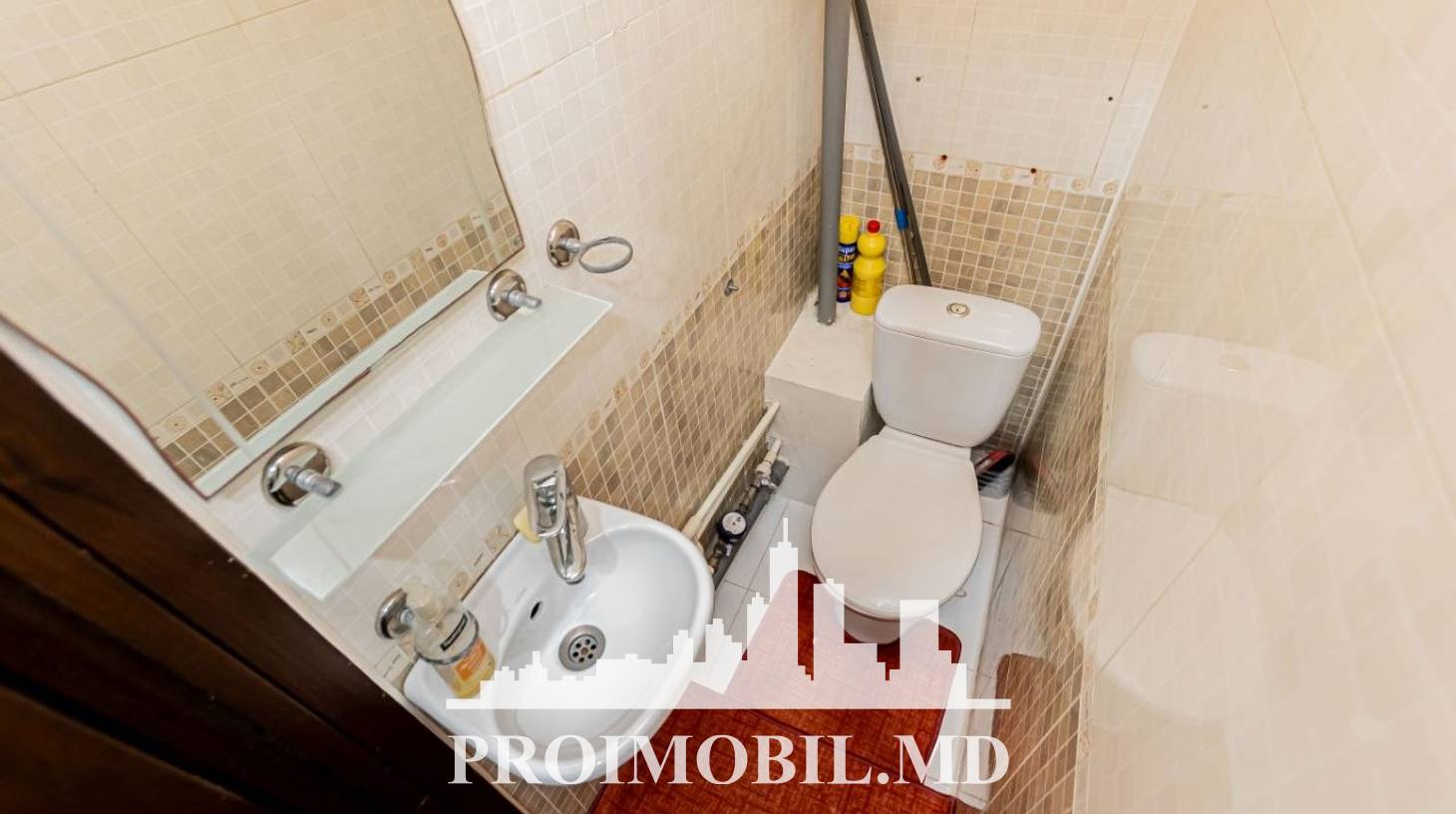 https://images.proimobil.md/tQH8_clut2A8K3fat6fj_mxMNZC6K4AHq46tNdwJMMU/watermark:0.75:so:0:30:0.39/resize:fill:1460:816:1/gravity:ce/bG9jYWw6Ly8vZXN0YXRlL2xyLzY1ZjAwMzE5LWQzMjQtNDRmMC04ZjUxLWNlMGY4ZWYwM2E4Ny5qcGVn