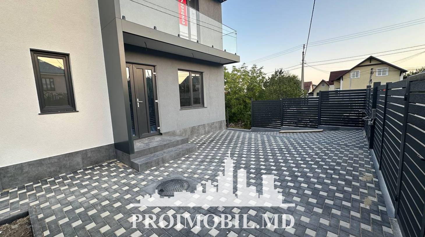 https://images.proimobil.md/tRbJo70we23WjF3TWDd3bAZaY0vZTK5SkFdBJatK-gk/watermark:0.75:so:0:30:0.39/resize:fill:1460:816:1/gravity:ce/bG9jYWw6Ly8vZXN0YXRlL2xyL2RhNDBiMjcyLTI2YzgtNDYxMi1hOTNkLTk3MGViZGY3ODU0YS5qcGVn