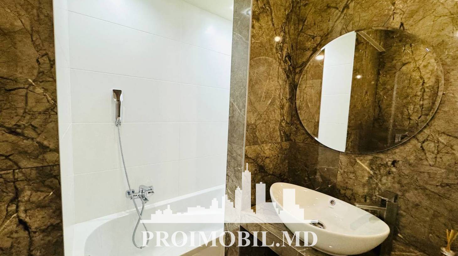 https://images.proimobil.md/tSvngTVKVBR1t-yzvN7qLGtQO4UHblHIol06J--vMG0/watermark:0.75:so:0:30:0.39/resize:fill:1460:816:1/gravity:ce/bG9jYWw6Ly8vZXN0YXRlL2xyLzJlOWYxNmJkLWU0ZjUtNGY5My1hZDY0LWQwYTM2ZDZjMDcyMC5qcGVn