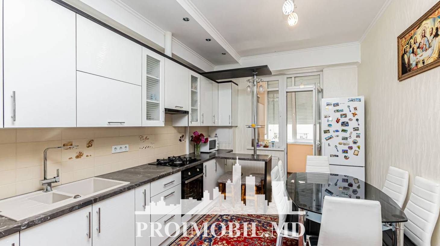 https://images.proimobil.md/tWvm2LDTtltueKbtHBswMHPz5VSw6PtXdgW7EjS0R1I/watermark:0.75:so:0:30:0.39/resize:fill:1460:816:1/gravity:ce/bG9jYWw6Ly8vZXN0YXRlL2xyLzBmYzhjODNjLWJhOWYtNDRmZS1hYzIyLWU3M2RmMTUwMGM0My5qcGVn