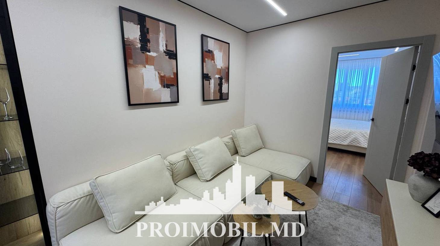 https://images.proimobil.md/t_8qKxl8O0zfHts5aAys_F9yDC81wsHn0CkpIp3jxsg/watermark:0.75:so:0:30:0.39/resize:fill:1460:816:1/gravity:ce/bG9jYWw6Ly8vZXN0YXRlL2xyL2E1ZTZiMzg4LTBkYjYtNGRiYy04NjY0LWFhODQ1ZWQyZjZiMS5qcGVn