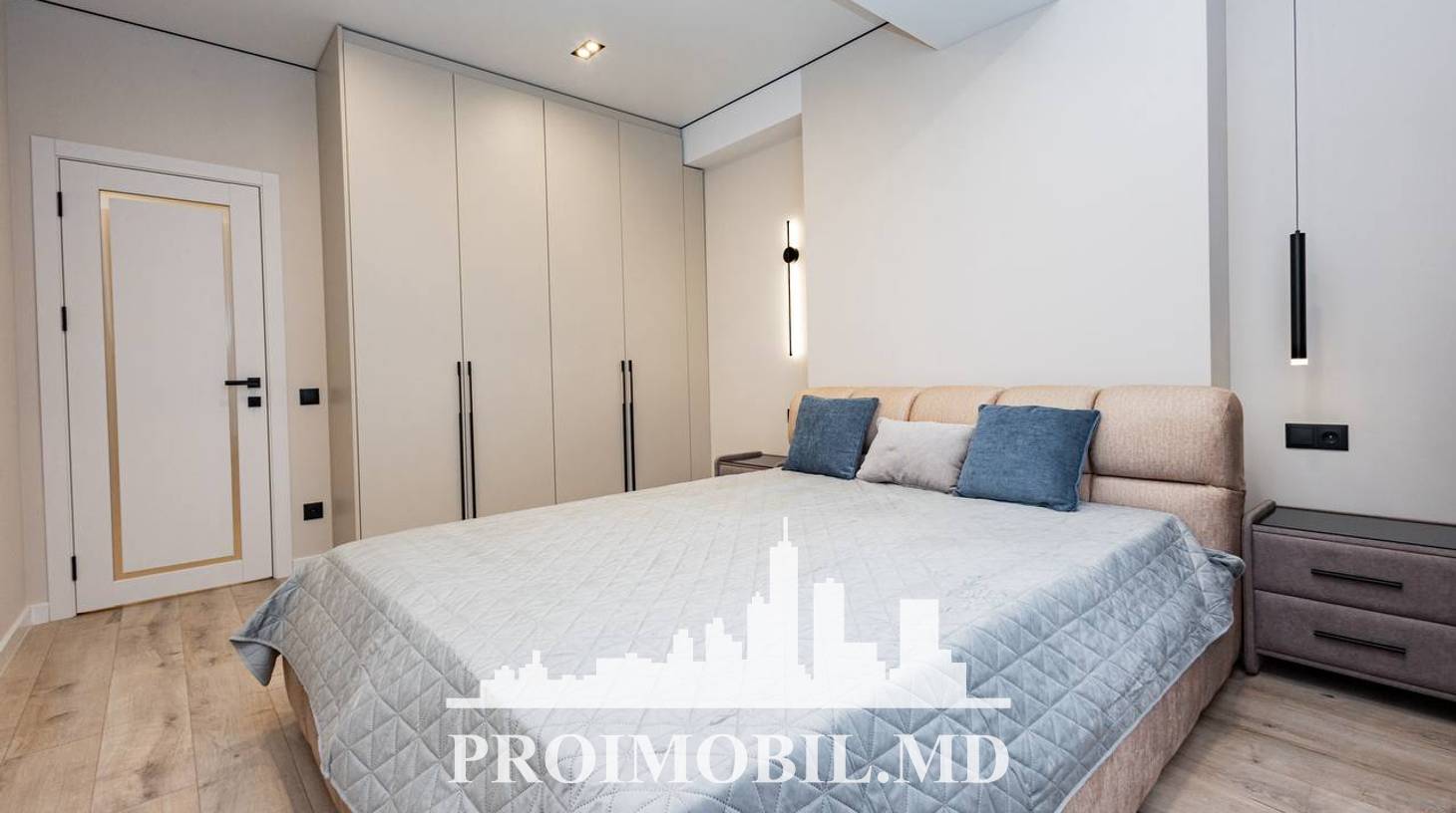 https://images.proimobil.md/taBqNUOpJdGMF8V3V5s79NPqk4Z6RzFClBmMdJSZ4I8/watermark:0.75:so:0:30:0.39/resize:fill:1460:816:1/gravity:ce/bG9jYWw6Ly8vZXN0YXRlL2xyLzI5NWZhMWRiLTE1ODEtNDBiOS05ZThlLTI3MjhjYTI3NGIzNS5qcGVn