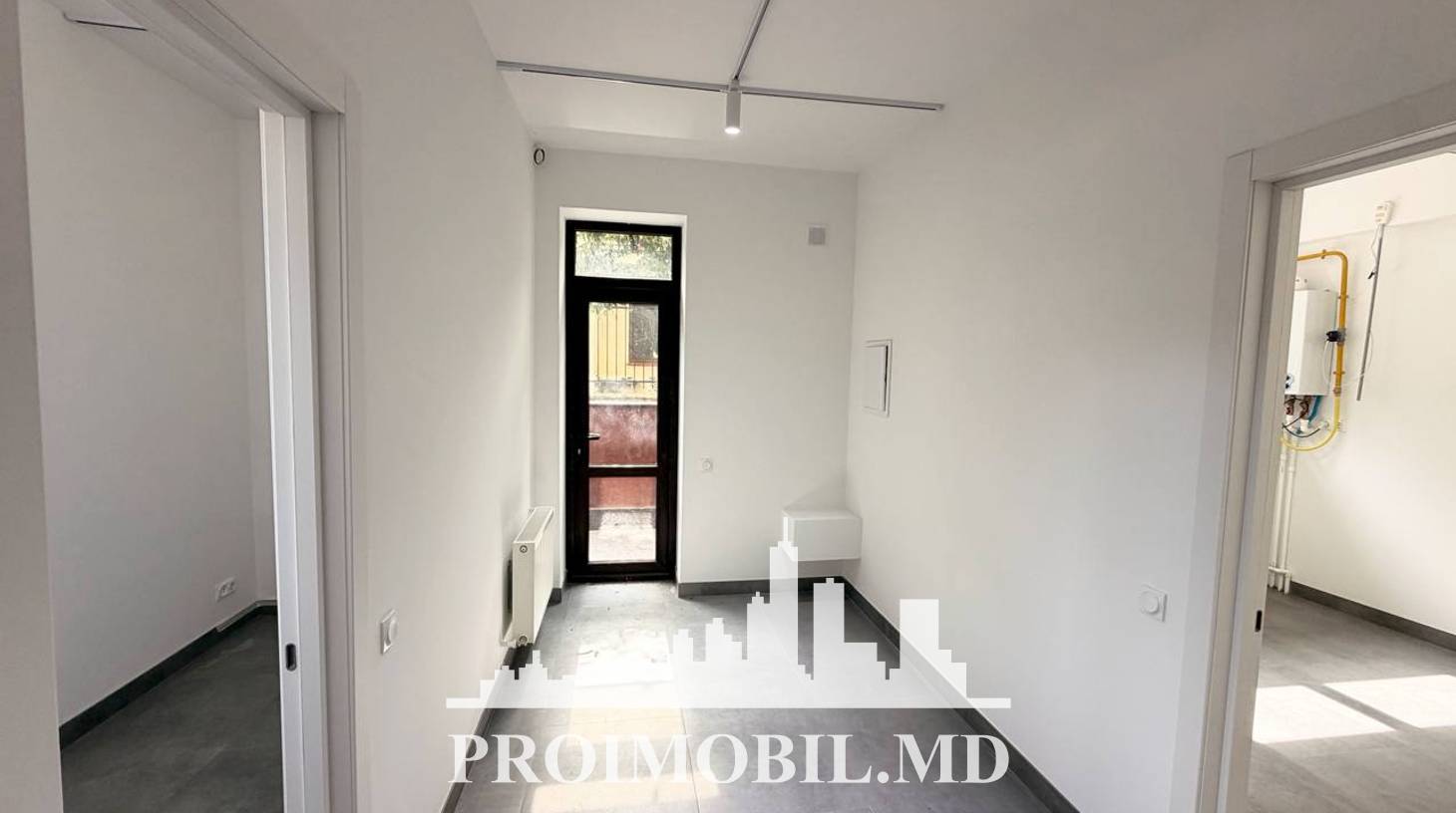 https://images.proimobil.md/tbdwpN6wwC7r0EhSs0-apZrea5z1zLxS1h5ArJspcVU/watermark:0.75:so:0:30:0.39/resize:fill:1460:816:1/gravity:ce/bG9jYWw6Ly8vZXN0YXRlL2xyLzA0MDlmZWYwLTQzYzYtNGFmNC1iNzY3LTJjYThkMWI3YWNkOS5qcGVn