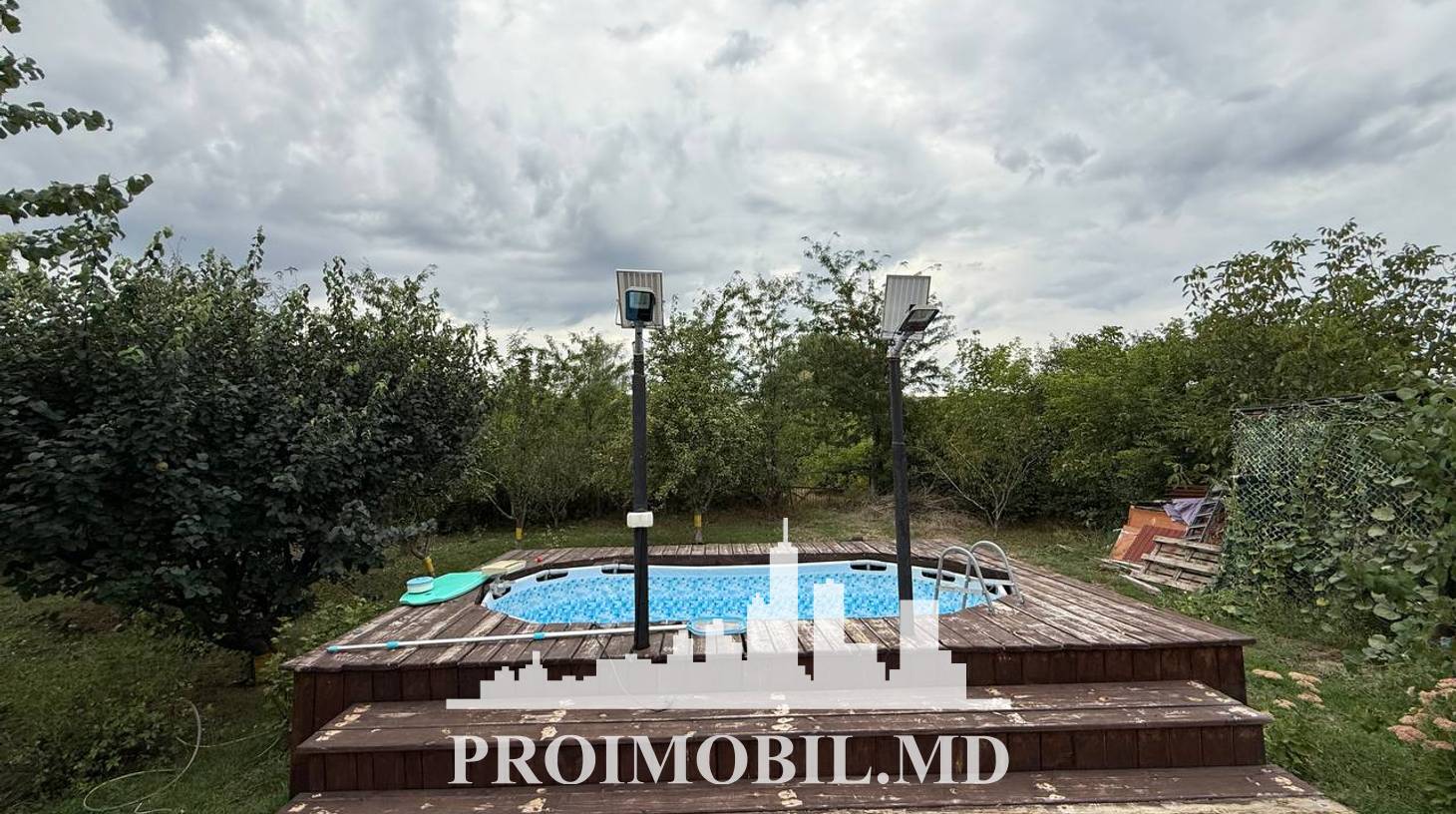 https://images.proimobil.md/tblsVSY_Mv3PRvorHjnD2NSP0dBs_9aor_k1TIJrNBU/watermark:0.75:so:0:30:0.39/resize:fill:1460:816:1/gravity:ce/bG9jYWw6Ly8vZXN0YXRlL2xyL2I5ZGZmYmNlLTlhZTAtNDYxNy05ZjJkLTZmZDNjM2VlY2NmMC5qcGVn