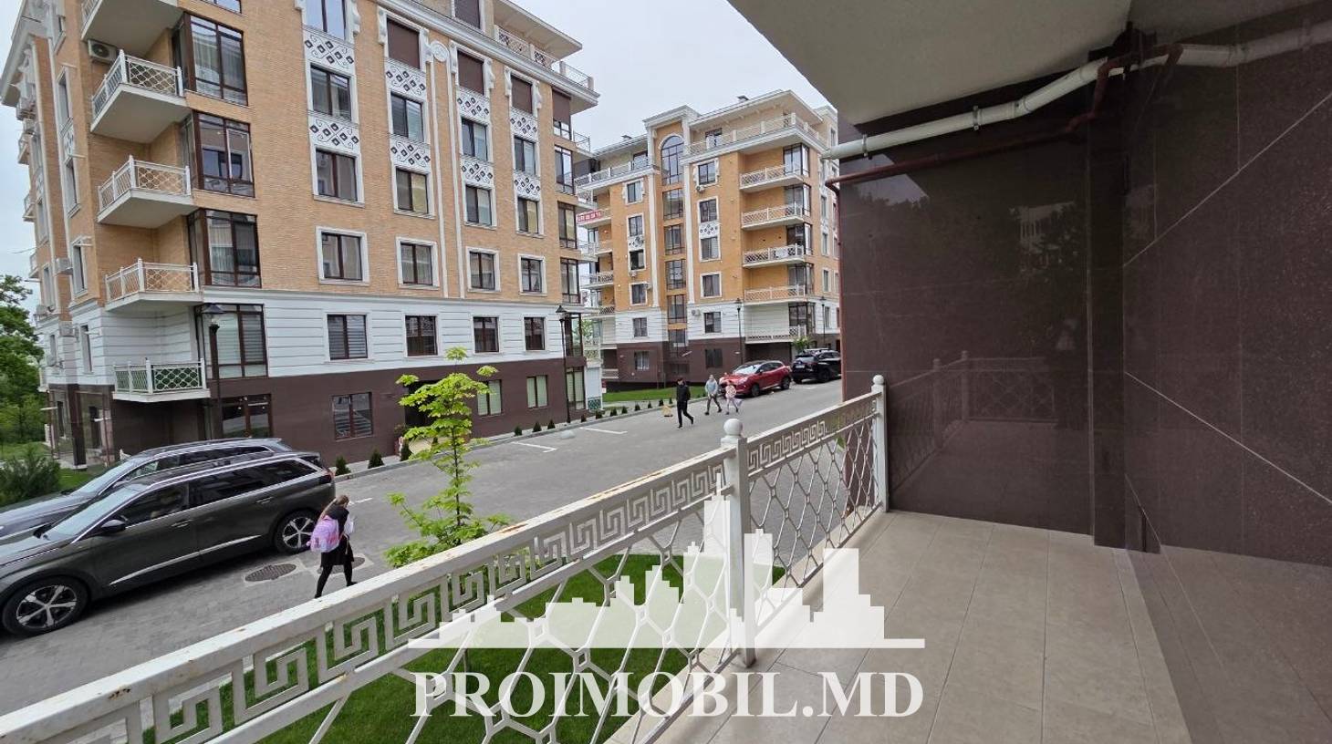 https://images.proimobil.md/td5hgL03AnC8Grx0BLk-7jna5jn2y4rCsR1XuYUcChI/watermark:0.75:so:0:30:0.39/resize:fill:1460:816:1/gravity:ce/bG9jYWw6Ly8vZXN0YXRlL2xyLzcyZjgwZmFjLWRiNGEtNDVhNS1iZDI2LWVlMGRhMzBhYzVmOS5qcGVn