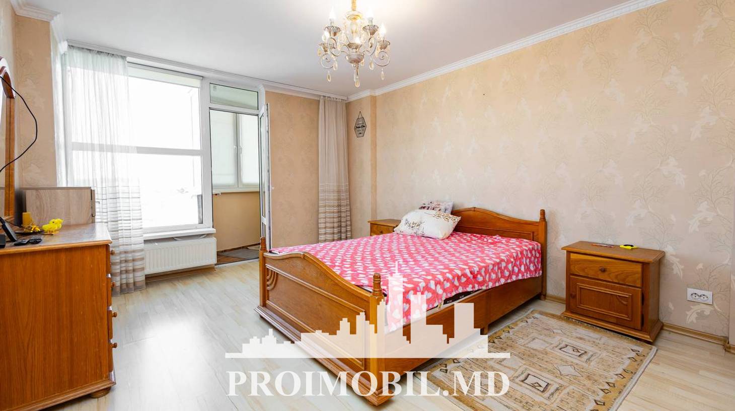 https://images.proimobil.md/tgQuSnSMMVuzBs9ms6KEGxkOIk3yuM-PiS6aNJQuBO4/watermark:0.75:so:0:30:0.39/resize:fill:1460:816:1/gravity:ce/bG9jYWw6Ly8vZXN0YXRlL2xyLzJiMDM1MWU4LTk3OWYtNDNkZS05MTMzLWY3YzA3OWM0NTNlMi5qcGVn