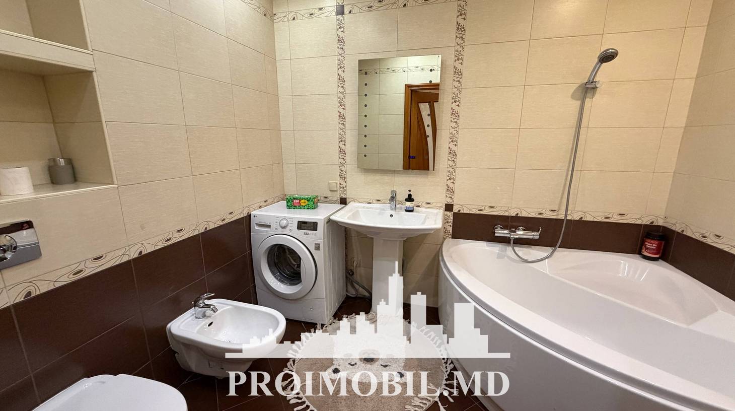 https://images.proimobil.md/th3cWgqQtzXHxSOOP5Wpm0NyAhNj_NoJe1JaX2En6o8/watermark:0.75:so:0:30:0.39/resize:fill:1460:816:1/gravity:ce/bG9jYWw6Ly8vZXN0YXRlL2xyLzgyNWVjYmE2LTY3ODUtNDJlYi1iMDE4LTVhMDEyN2FlOGJkZi5qcGVn