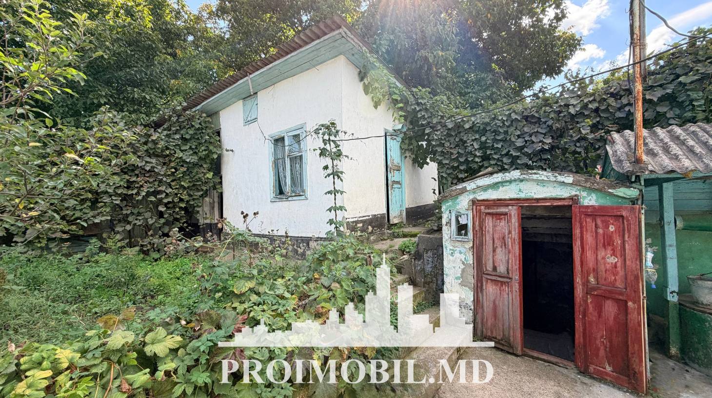 https://images.proimobil.md/th3xKMvYZ0JZKAyxdnVhPBBgk8TJ4e69JJ8u7fpbLlw/watermark:0.75:so:0:30:0.39/resize:fill:1460:816:1/gravity:ce/bG9jYWw6Ly8vZXN0YXRlL2xyLzkyZDE2NDJjLWQ1MmUtNGZmNi1hODI4LTc4ZGU0NGVhY2Y3My5qcGVn