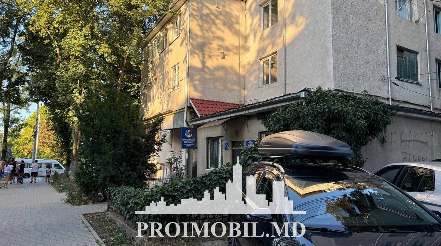 https://images.proimobil.md/tkZpCxUM_eyxM4HBv-tMsDsAD7ZrCzuDSmEz4Q_MkMc/watermark:0.75:so:0:30:0.39/resize:fill:1460:816:1/gravity:ce/bG9jYWw6Ly8vZXN0YXRlL2xyLzIwZjAyMDQxLWQ0MWUtNDVmZC1hODUzLTZmOGMyNDk4MDczZS5qcGVn