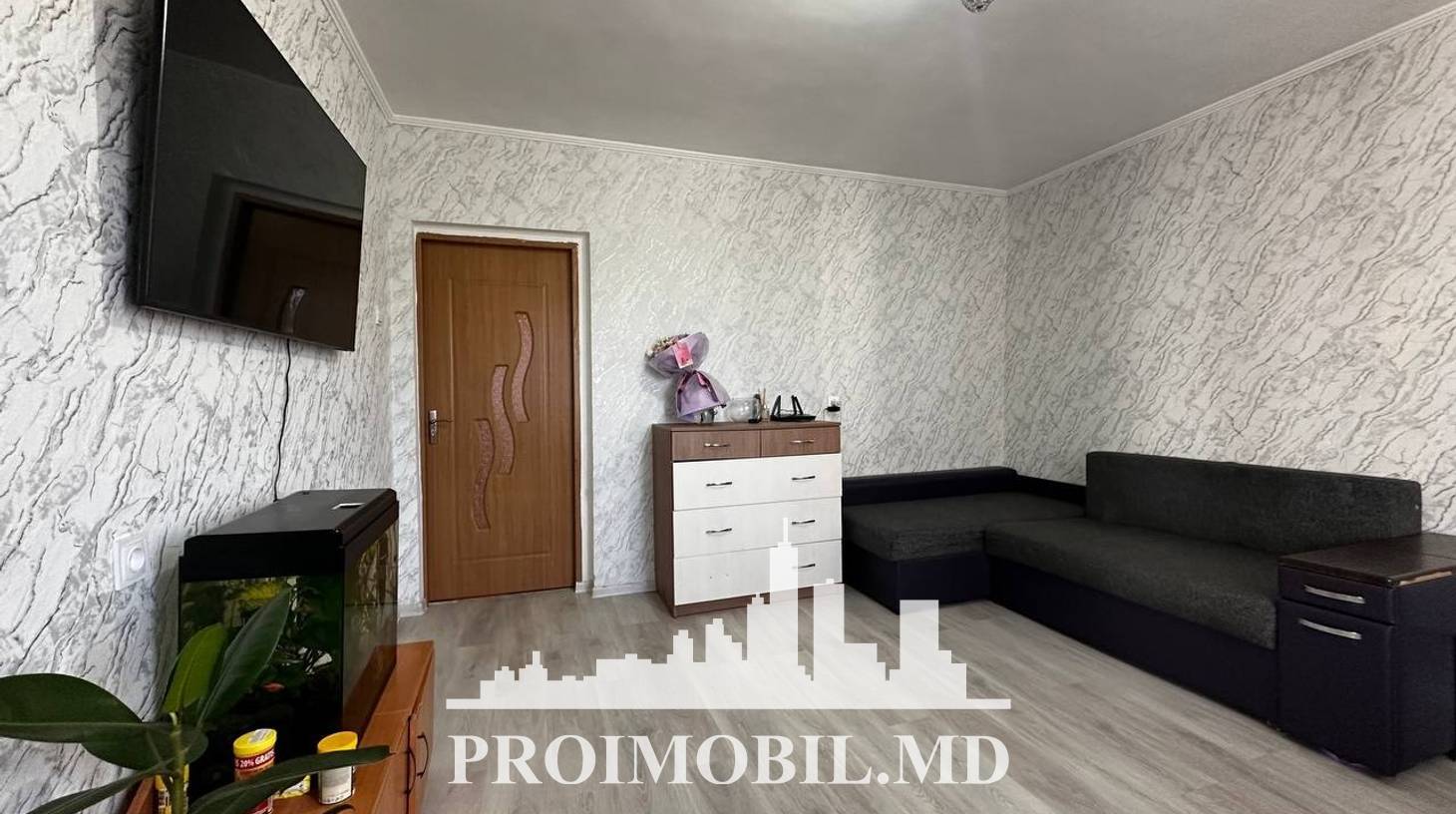 https://images.proimobil.md/tltBQ75nbAg4tw100PDs0PkMNDItkeG8ZtP7-kj-v4o/watermark:0.75:so:0:30:0.39/resize:fill:1460:816:1/gravity:ce/bG9jYWw6Ly8vZXN0YXRlL2xyLzVlZTRjOGQxLTYzNDAtNDFmMi04OWMzLWNlYTUyYWNhMjhlMi5qcGVn