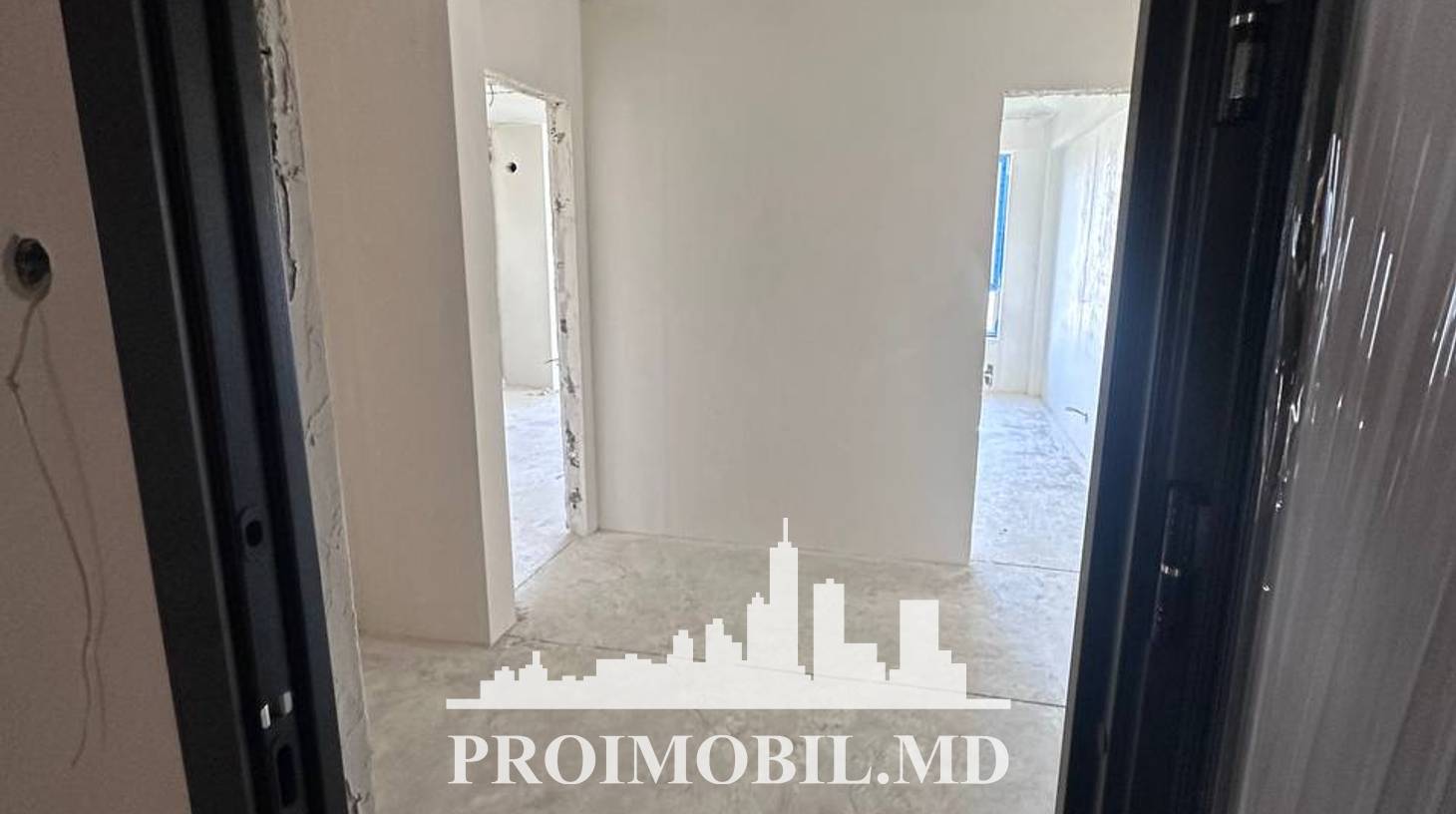 https://images.proimobil.md/tn-NfutpECOIY7f0eSYV3H-TDVxHnFXq6-A7z7eM-kI/watermark:0.75:so:0:30:0.39/resize:fill:1460:816:1/gravity:ce/bG9jYWw6Ly8vZXN0YXRlL2xyLzcxNDhmZmNmLTkzZjYtNDYyOC04OTA0LTliMTQ3ZTFlMzdjZC5qcGVn