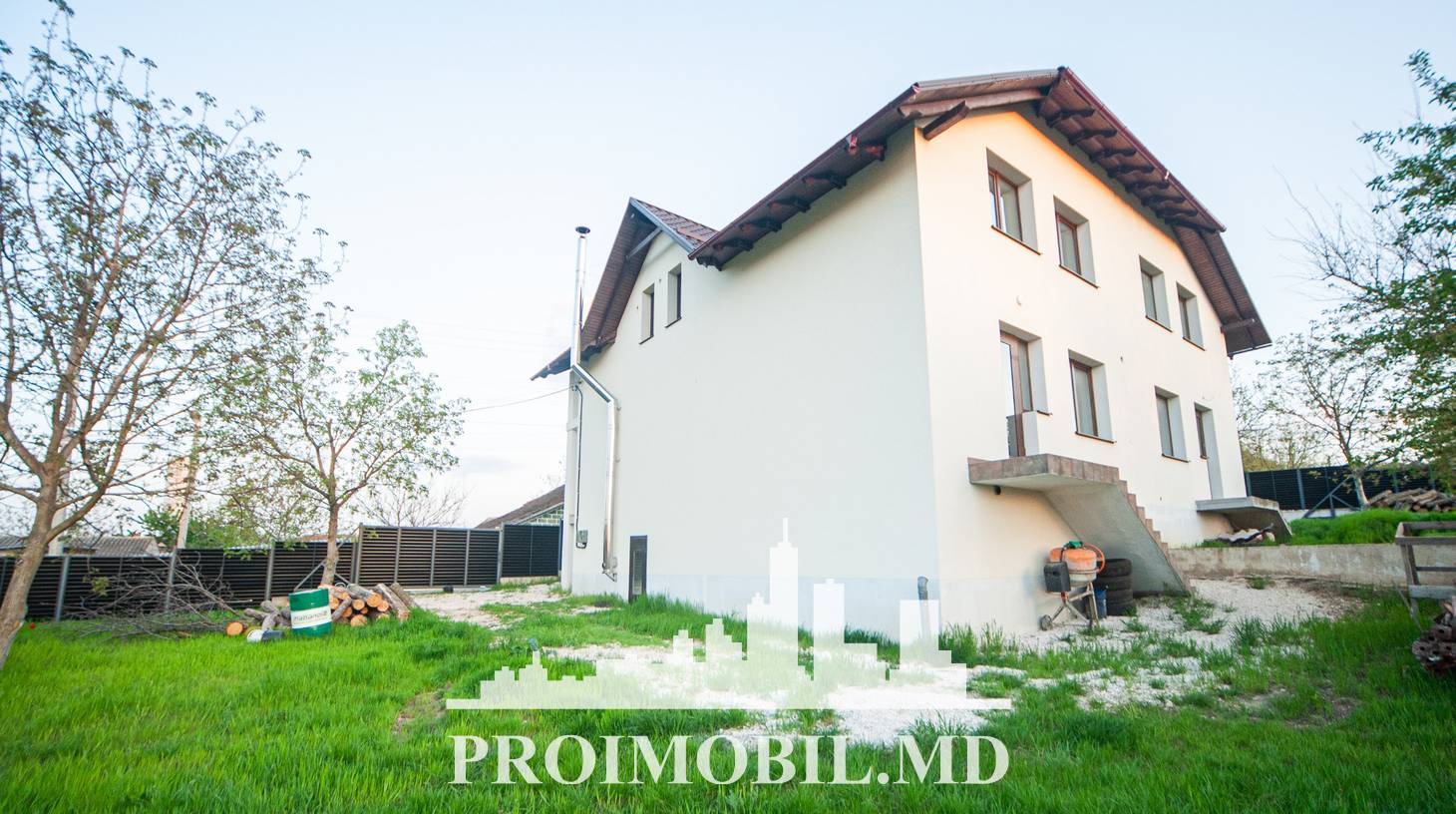 https://images.proimobil.md/tn8_AiWk05do8k0BnTTtv2jirV0lm-TuJvoh_HeuoK8/watermark:0.75:so:0:30:0.39/resize:fill:1460:816:1/gravity:ce/bG9jYWw6Ly8vZXN0YXRlL2xyLzc2M2FmOTMwLWI5OTktNGFjZS1iZWNhLWM5ZmYxMTZiNDZjYy5qcGVn
