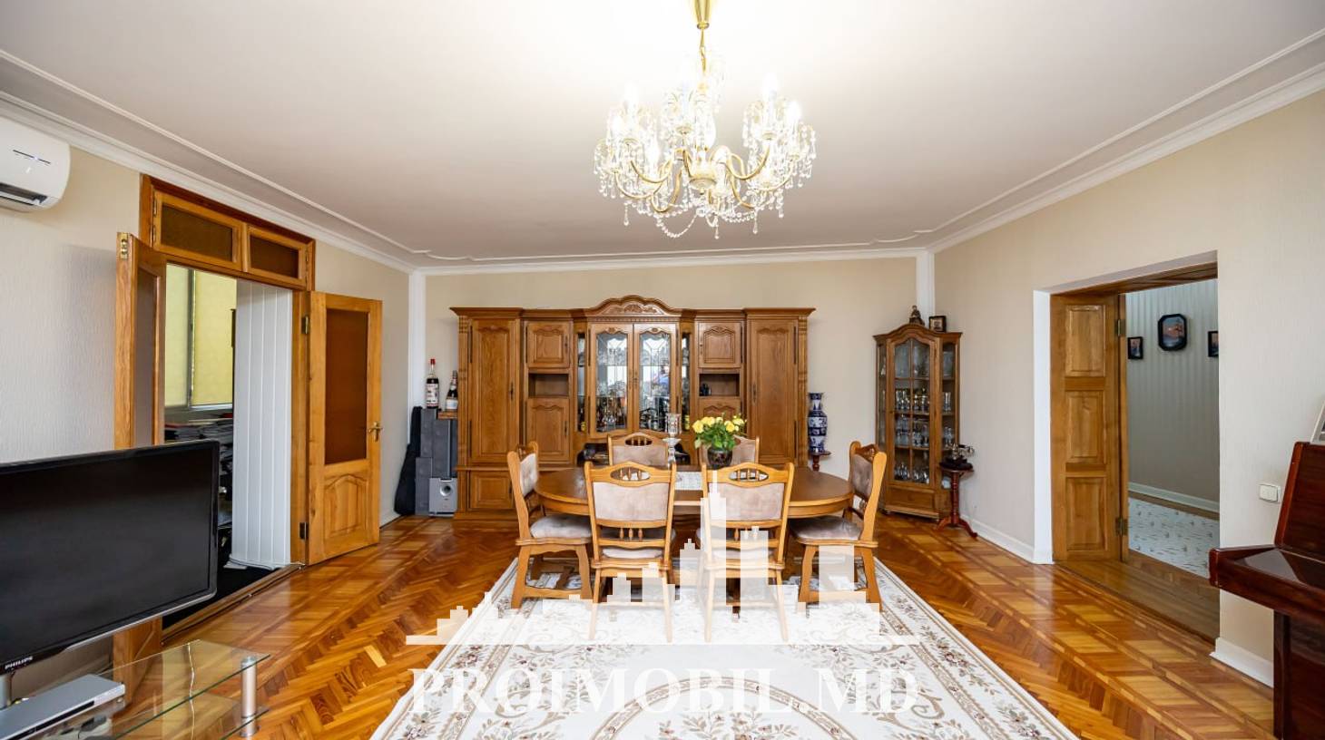 https://images.proimobil.md/tqIgiMk2Udm88LGZ9vkV13ZXMMbYfN6uBdf8nVBFpHM/watermark:0.75:so:0:30:0.39/resize:fill:1460:816:1/gravity:ce/bG9jYWw6Ly8vZXN0YXRlL2xyL2YxNTQ4Mjc5LWExMzEtNGQ4Ny05ZmM5LWNmNTAxNGNhMzU3OC5qcGVn