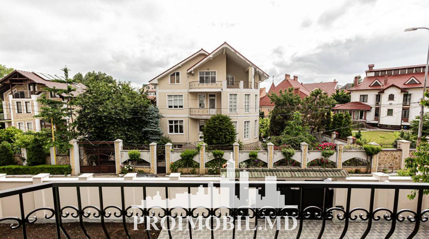 https://images.proimobil.md/trAtlB15dE0CAP2EDOcf3g2Us2A6F_le3EJgCjaxYN4/watermark:0.75:so:0:30:0.39/resize:fill:1460:816:1/gravity:ce/bG9jYWw6Ly8vZXN0YXRlL2xyLzU4ZjBkNGViLTgwYjQtNGM5Yy1hZWJjLWJjZDI1NWJiZGE3YS5qcGVn