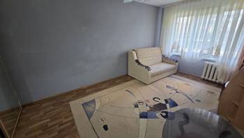 https://images.proimobil.md/trJKos6GMafZ89kvuEni1BhowFhTHmSLGkQCHuQRdhY/resize:fill:350:198:1/gravity:ce/bG9jYWw6Ly8vZXN0YXRlL2xyLzA1NjVhYmY5LWYxMjMtNDQ1NC1iMWY5LTg3YzcxMjg1M2ZjNy5qcGVn