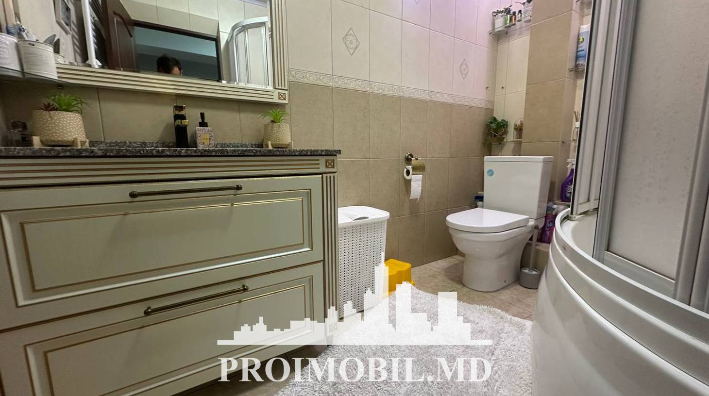 https://images.proimobil.md/ts7LQxfY0dwfGekRjCvny2RdApWVZKsqV3vPqVROy-0/watermark:0.75:so:0:30:0.39/resize:fill:1460:816:1/gravity:ce/bG9jYWw6Ly8vZXN0YXRlL2xyLzA0OGY1OGVkLWQyY2EtNDBjOC1iOGE0LTE5NmYzMmM2YmU0NC5qcGVn