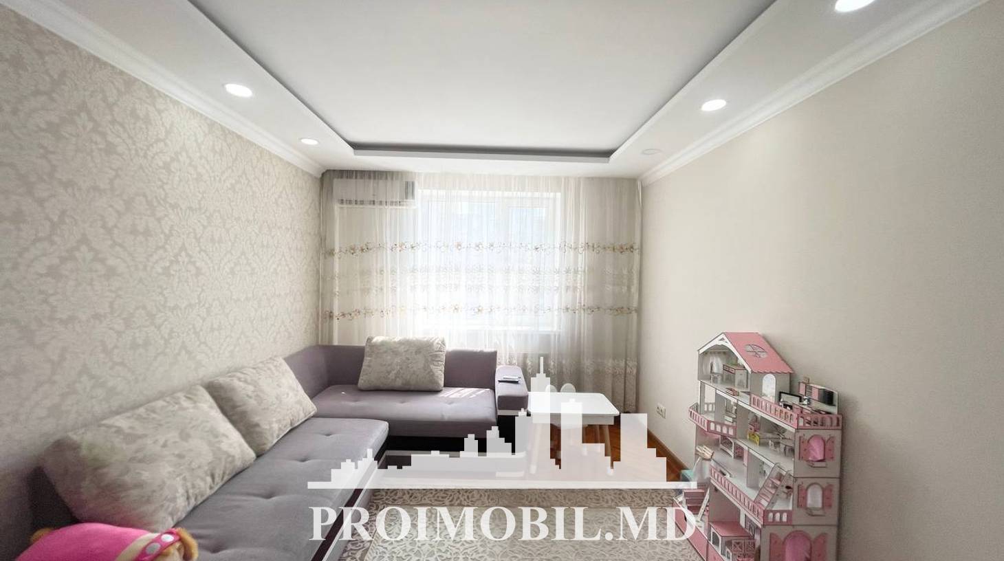 https://images.proimobil.md/tsEgGaBFCjK51T8lq1IFzusSZd06YFo7WrmfPr7kfy0/watermark:0.75:so:0:30:0.39/resize:fill:1460:816:1/gravity:ce/bG9jYWw6Ly8vZXN0YXRlL2xyL2ZiY2UzNzZiLWU1MWEtNDhkYy04ZTEwLTEyYzdkMGMyZmNiZS5qcGVn