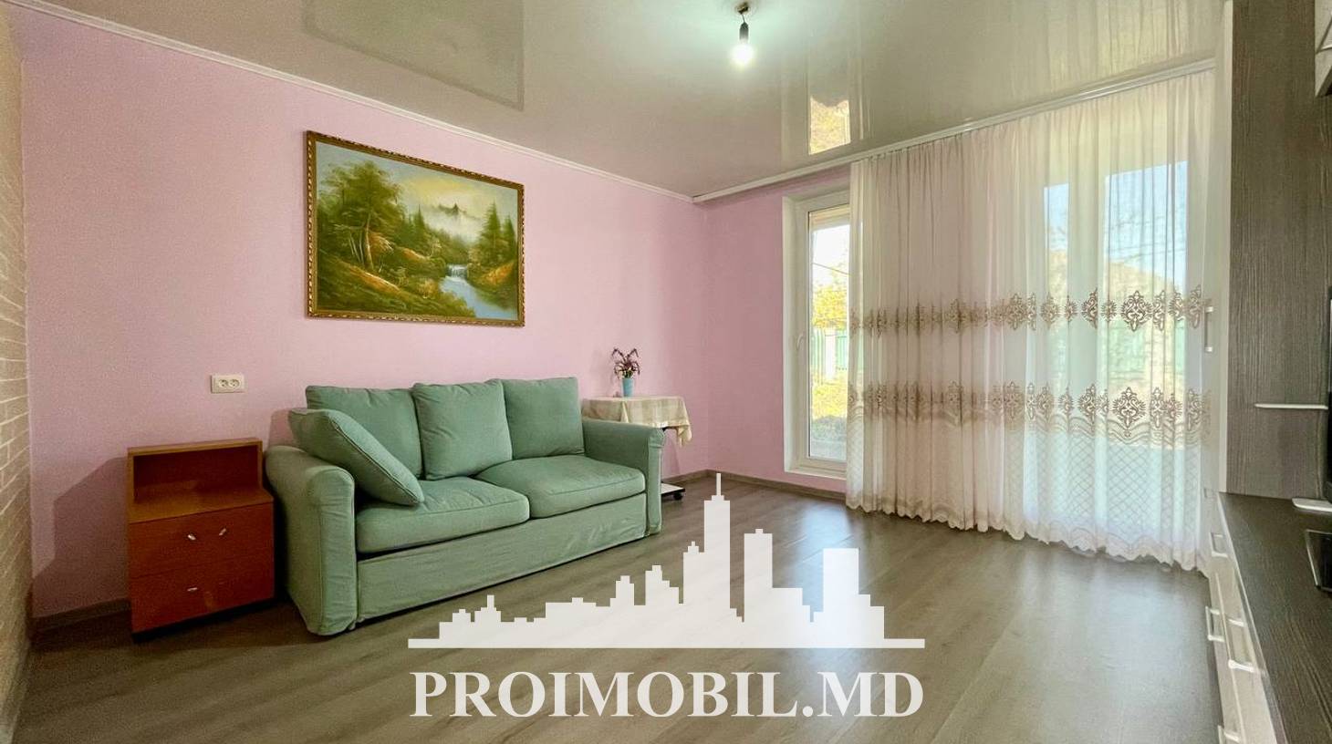 https://images.proimobil.md/tt1v48QoDB0AnvMhcTgByX7Hqmc61w6kQkNxvK74fU4/watermark:0.75:so:0:30:0.39/resize:fill:1460:816:1/gravity:ce/bG9jYWw6Ly8vZXN0YXRlL2xyLzhlNGIzZWM4LTFlMGQtNDQ5YS05NDM1LTc3OTFhNDNmZjY5MC5qcGVn