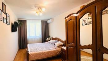 https://images.proimobil.md/tu-zNyNUqBjDeHoNZmEV8g5Ngx-0UF2CUaiHh0vvMCI/resize:fill:350:198:1/gravity:ce/bG9jYWw6Ly8vZXN0YXRlL2xyLzE0ZjMwNGJhLTM2NjMtNGQ4Zi04NjZmLTgxYTRmNmJjNjAwNi5qcGVn