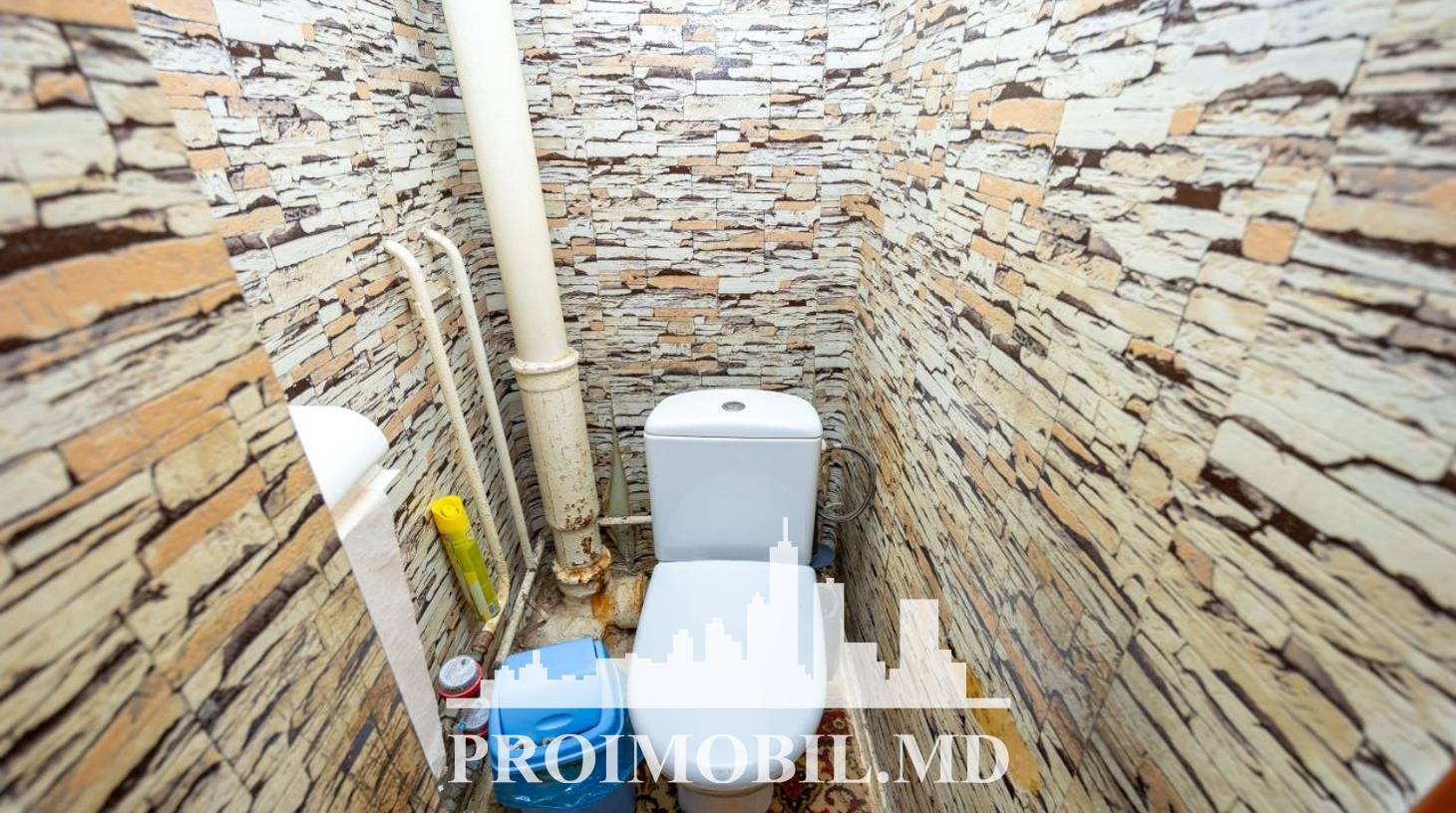 https://images.proimobil.md/tviF7rgLMuWMesP7swA4v_pjnbbyst_h0oHTQM1BjiQ/watermark:0.75:so:0:30:0.39/resize:fill:1460:816:1/gravity:ce/bG9jYWw6Ly8vZXN0YXRlL2xyLzE3MDRhMDY2LWFiZWMtNGJiZi1iNTdlLWY3MGViN2VkZDg1YS5qcGVn