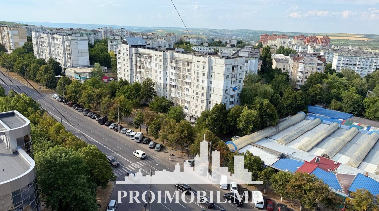 https://images.proimobil.md/tvoSUD1BnooGI3sRpYMX_y_x5hPHBygv2KnYZ_LFOb8/watermark:0.75:so:0:30:0.39/resize:fill:1460:816:1/gravity:ce/bG9jYWw6Ly8vZXN0YXRlL2xyLzZkYzYyZDg0LTMwOWQtNDYwOS1hNTg2LWY1MmExNGNmM2FiNy5qcGVn