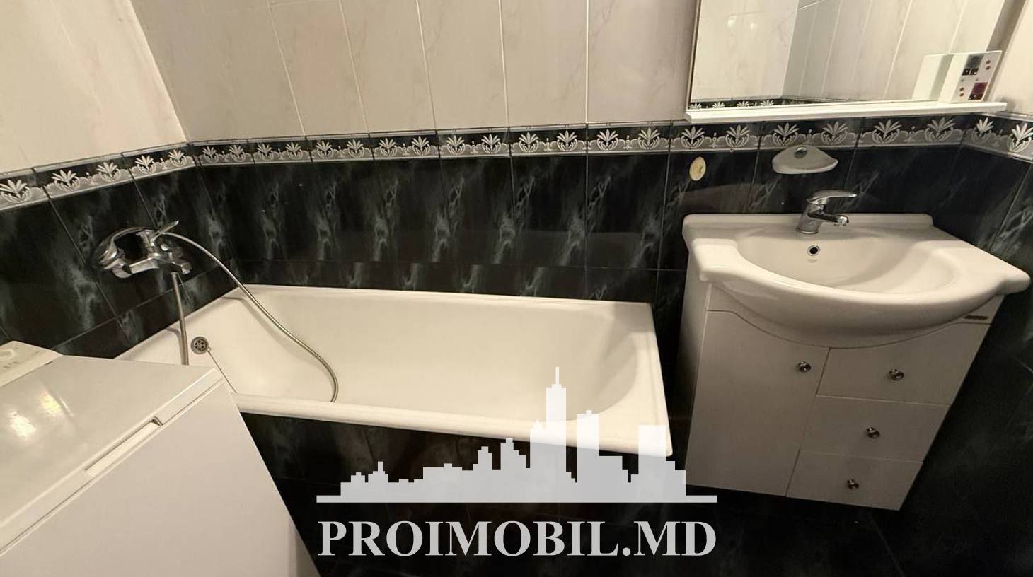 https://images.proimobil.md/txOP7RHXeHtAF1YwL4gwp4WneykeQB0IGfh-S91Hu3Y/watermark:0.75:so:0:30:0.39/resize:fill:1460:816:1/gravity:ce/bG9jYWw6Ly8vZXN0YXRlL2xyLzYxOWRlNThlLWFiODMtNDJlMS1iZmU0LTk0ODdjYzE2ZGZiZC5qcGVn