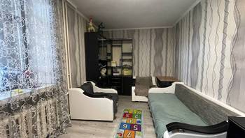https://images.proimobil.md/u-imcQNRNM9dv60zjY3_O3-P7Omh9kJdO5gdSEU5h2s/resize:fill:350:198:1/gravity:ce/bG9jYWw6Ly8vZXN0YXRlL2xyL2Q0NjM2MGZjLWI4MjAtNDI3NS04MjljLTE5NDEwMWQ5MjQ3My5qcGVn