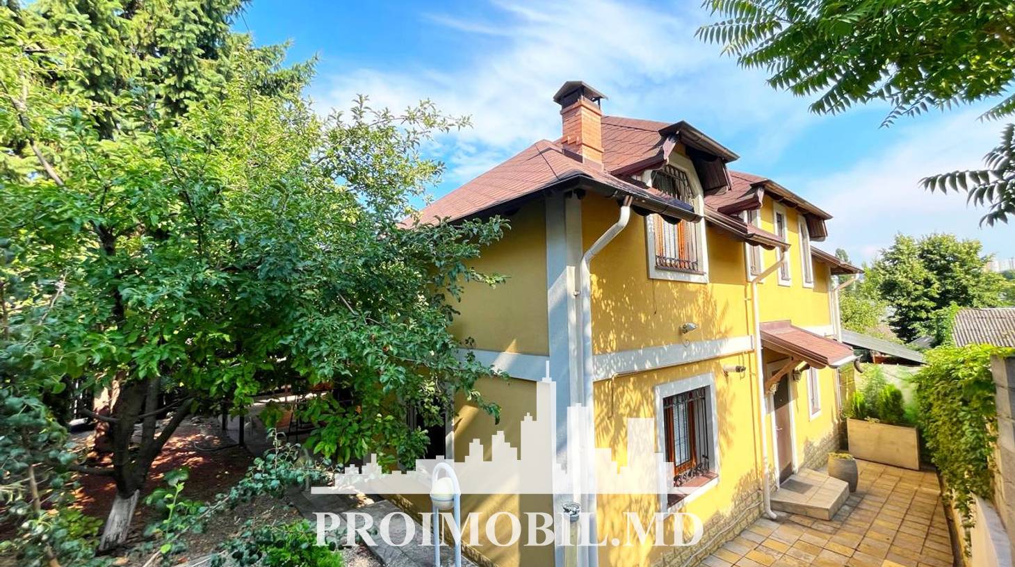 https://images.proimobil.md/u1HrzFQxwlKnvqSs_e1fhHLOGt0VEI6xt2hhlPi8VdE/watermark:0.75:so:0:30:0.39/resize:fill:1460:816:1/gravity:ce/bG9jYWw6Ly8vZXN0YXRlL2xyLzI3MTE2NTZmLTNiZjQtNGQyNy05ZDNhLTA1ZDQ1MmNkYmRkZC5qcGVn