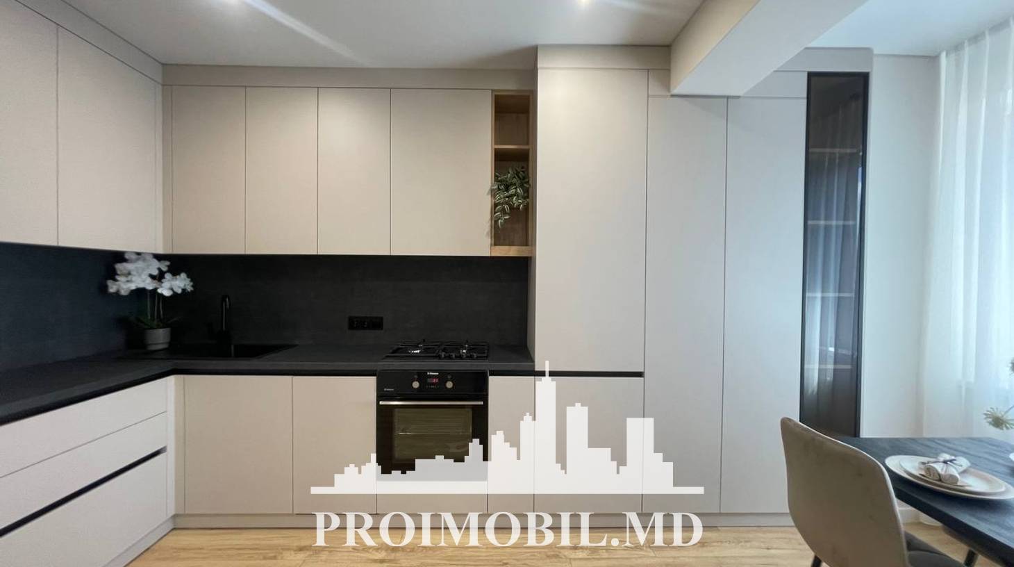 https://images.proimobil.md/u2ET57yRfe9JDKjIEvBPTgyQ3kodf3XkHN653mIO-Zs/watermark:0.75:so:0:30:0.39/resize:fill:1460:816:1/gravity:ce/bG9jYWw6Ly8vZXN0YXRlL2xyL2I2NmJjZjZhLWRjMzctNDYyZS1hNTBjLWY4OWI4M2YyMmUzZi5qcGVn