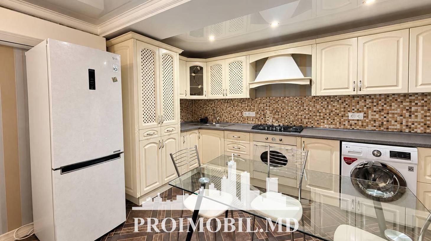 https://images.proimobil.md/u3uuE04r5zwl_o1dBnnyt33j9rKKUsy8zeNA68_JqLs/watermark:0.75:so:0:30:0.39/resize:fill:1460:816:1/gravity:ce/bG9jYWw6Ly8vZXN0YXRlL2xyL2U2ZDUyYTk3LTFhNGQtNGFlMy05Mjg2LWU5YWFlNTA0OGUzZi5qcGVn